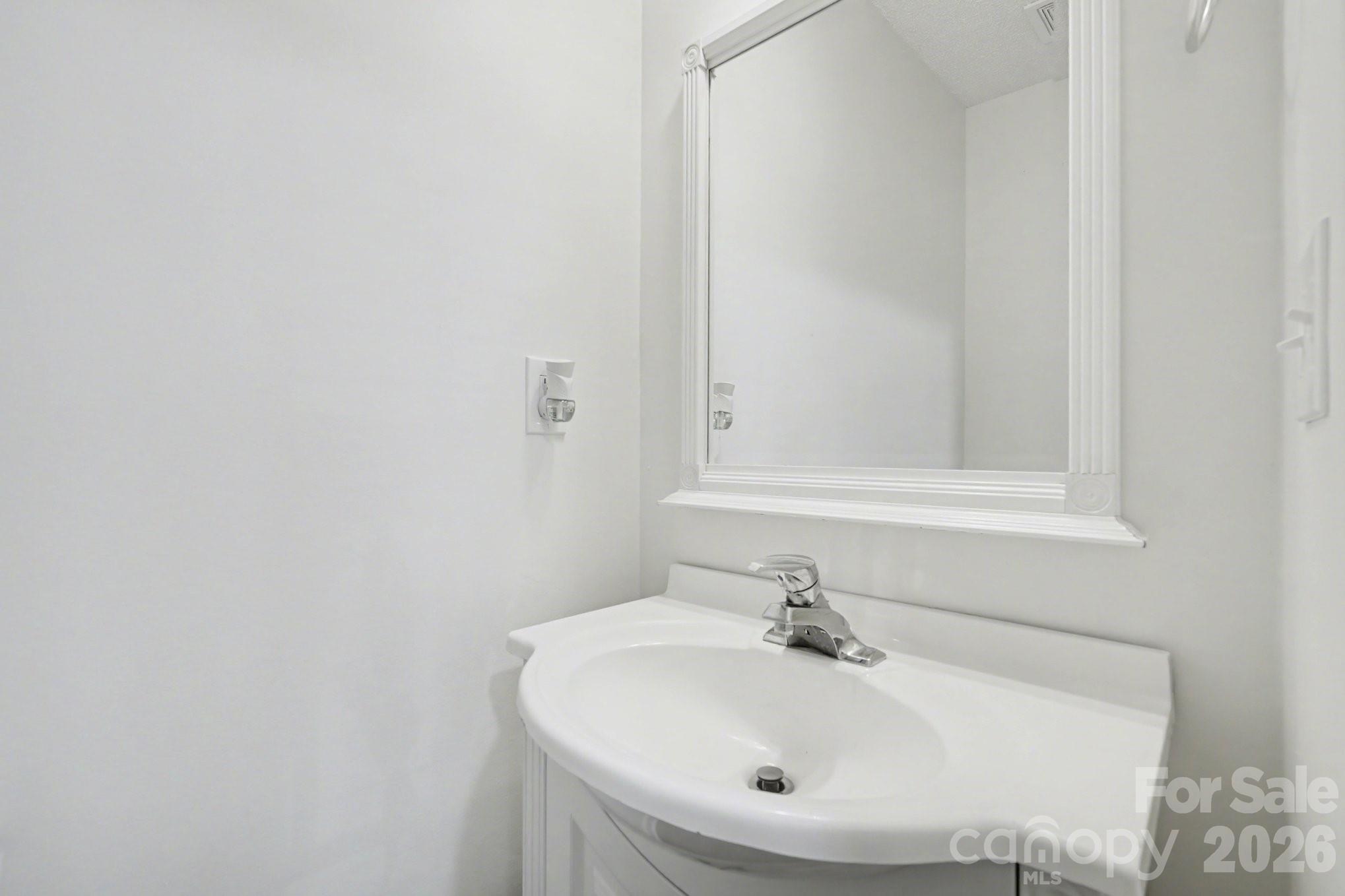 6308 Dumont Lane Property Photo 7