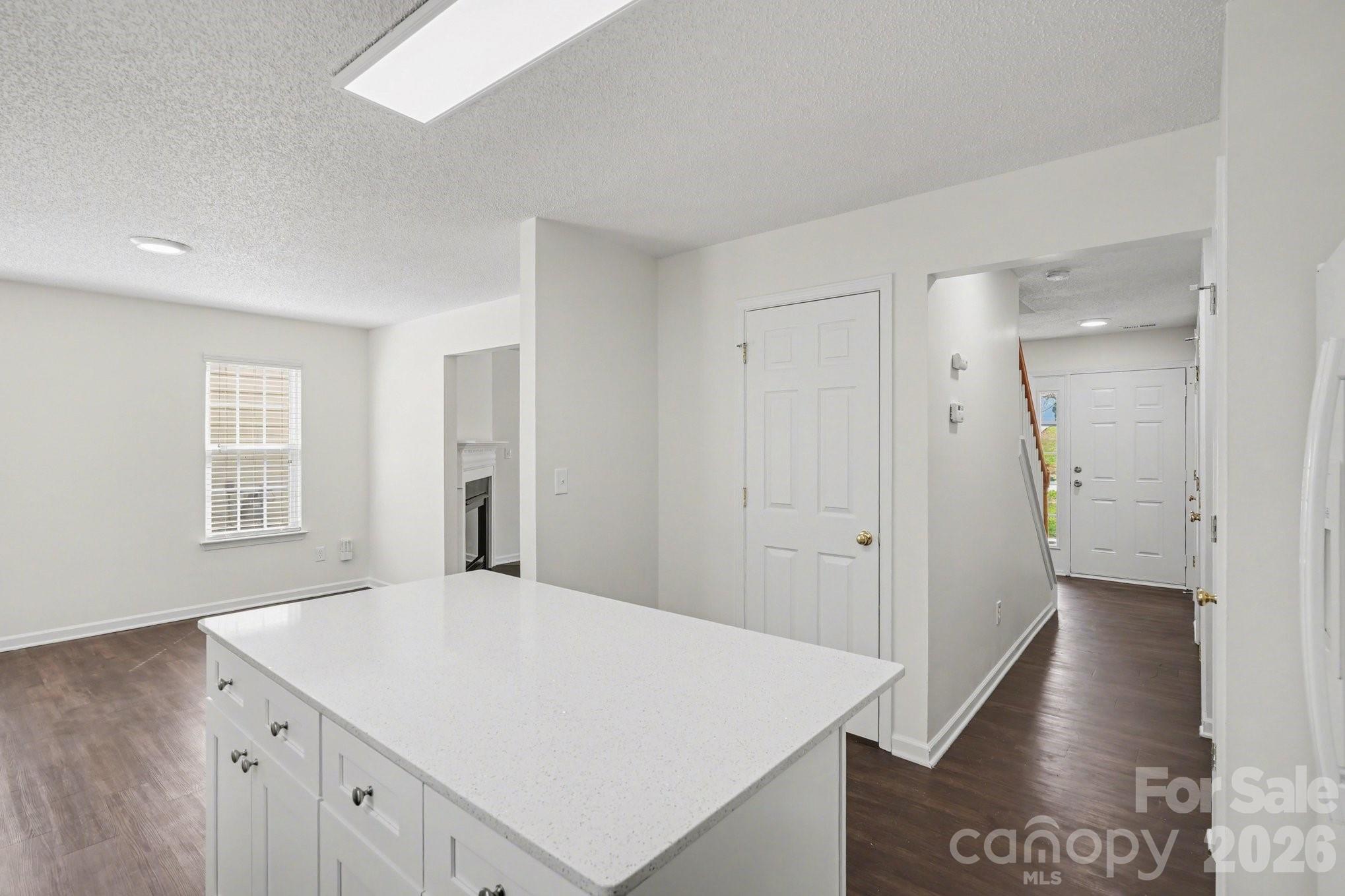6308 Dumont Lane Property Photo 14