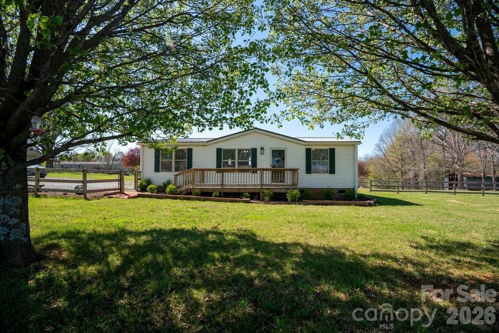 889 Tabor Road Property Photo 3