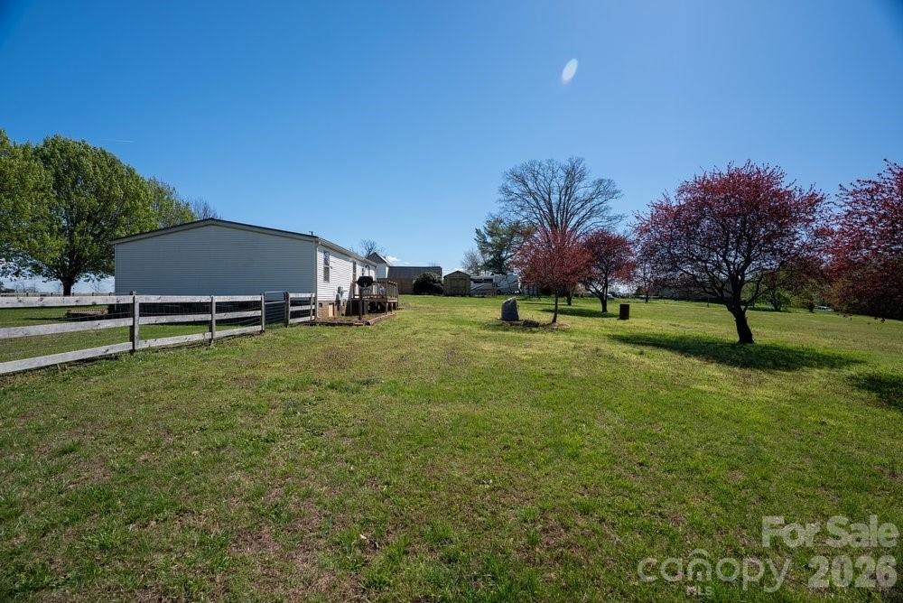 889 Tabor Road Property Photo 4