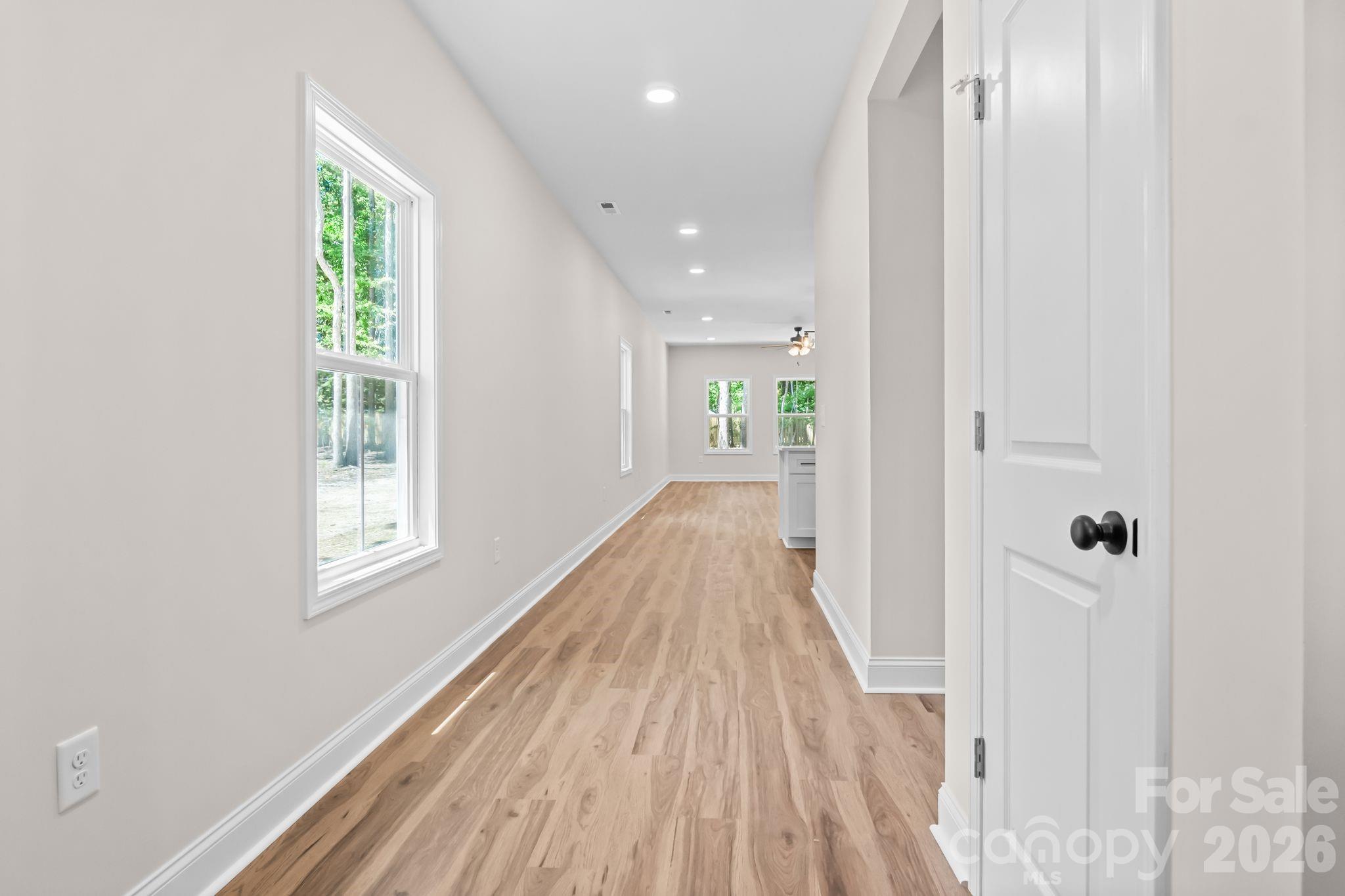 2123 Woodhurst Lane Property Photo 3