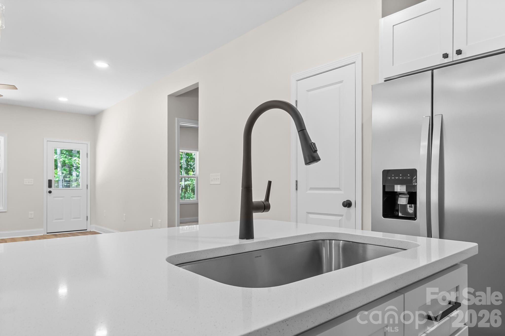 2123 Woodhurst Lane Property Photo 7