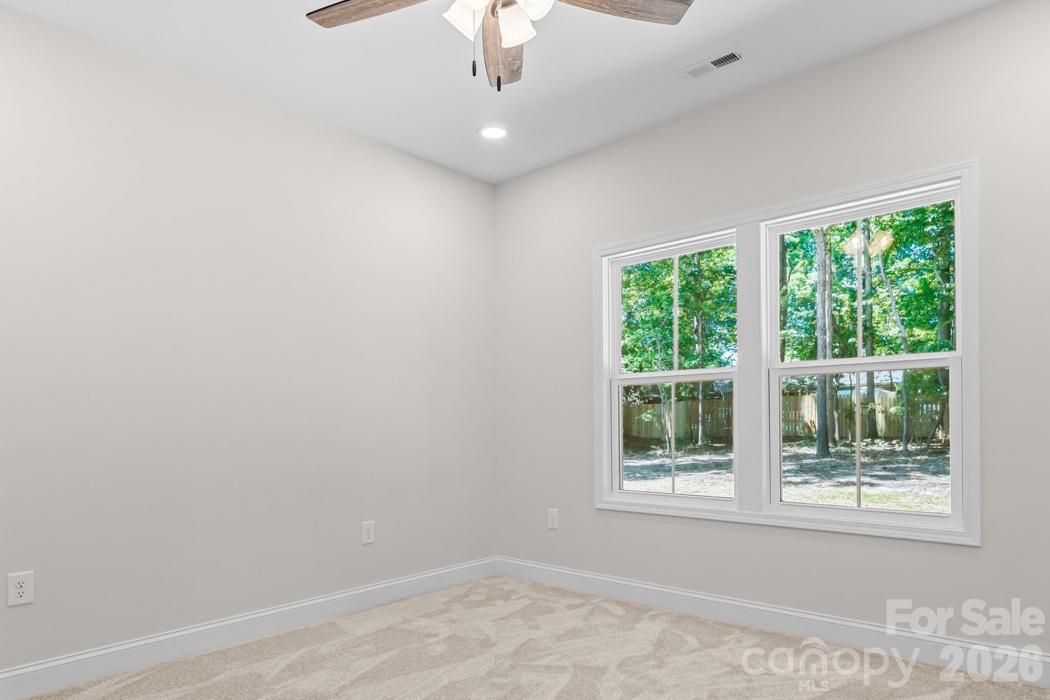 2123 Woodhurst Lane Property Photo 11
