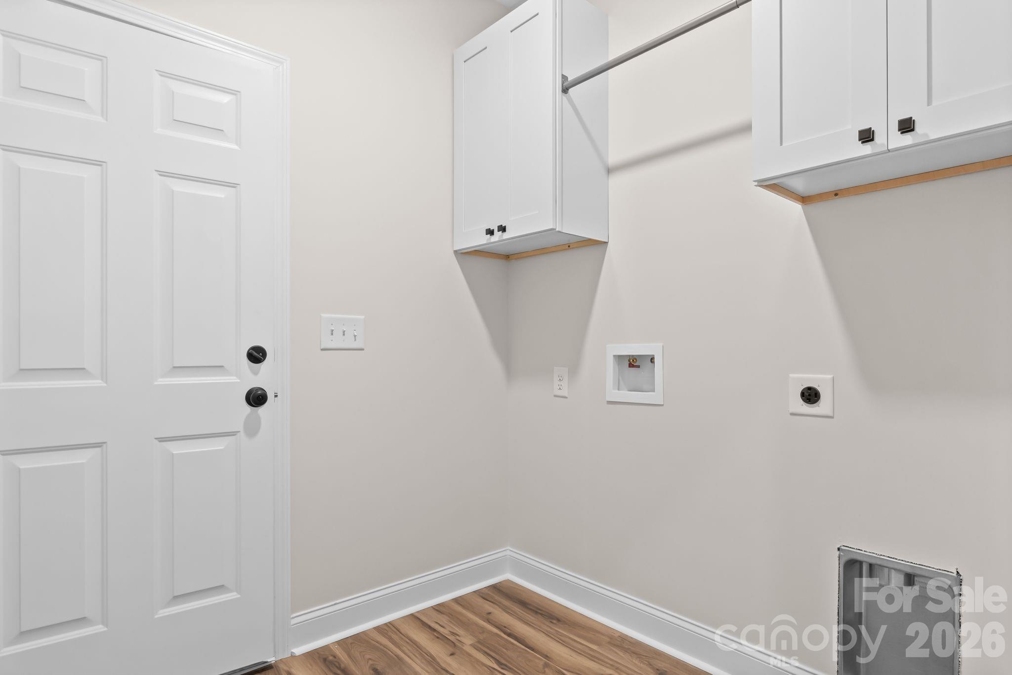 2123 Woodhurst Lane Property Photo 22