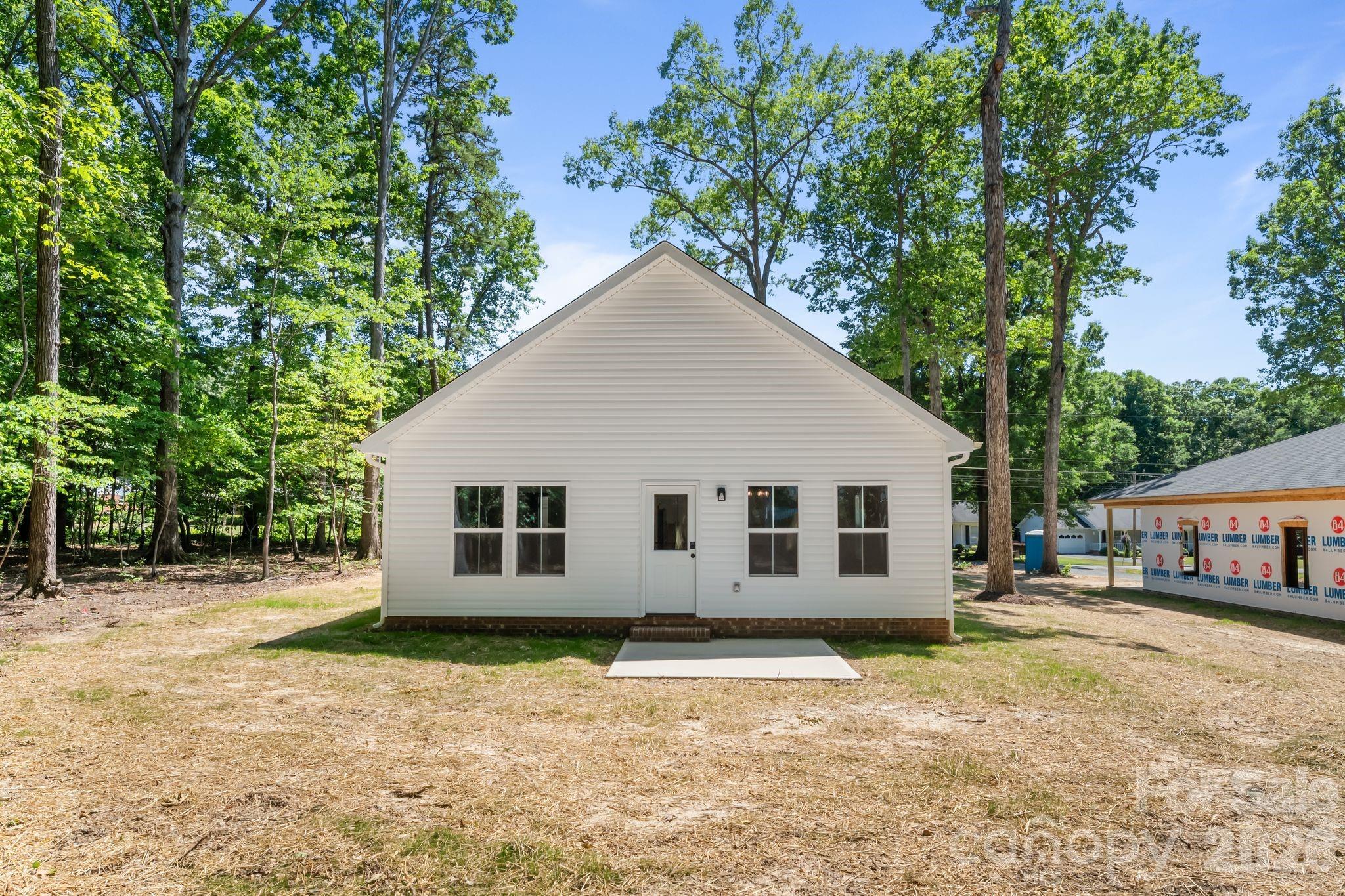 2123 Woodhurst Lane Property Photo 24