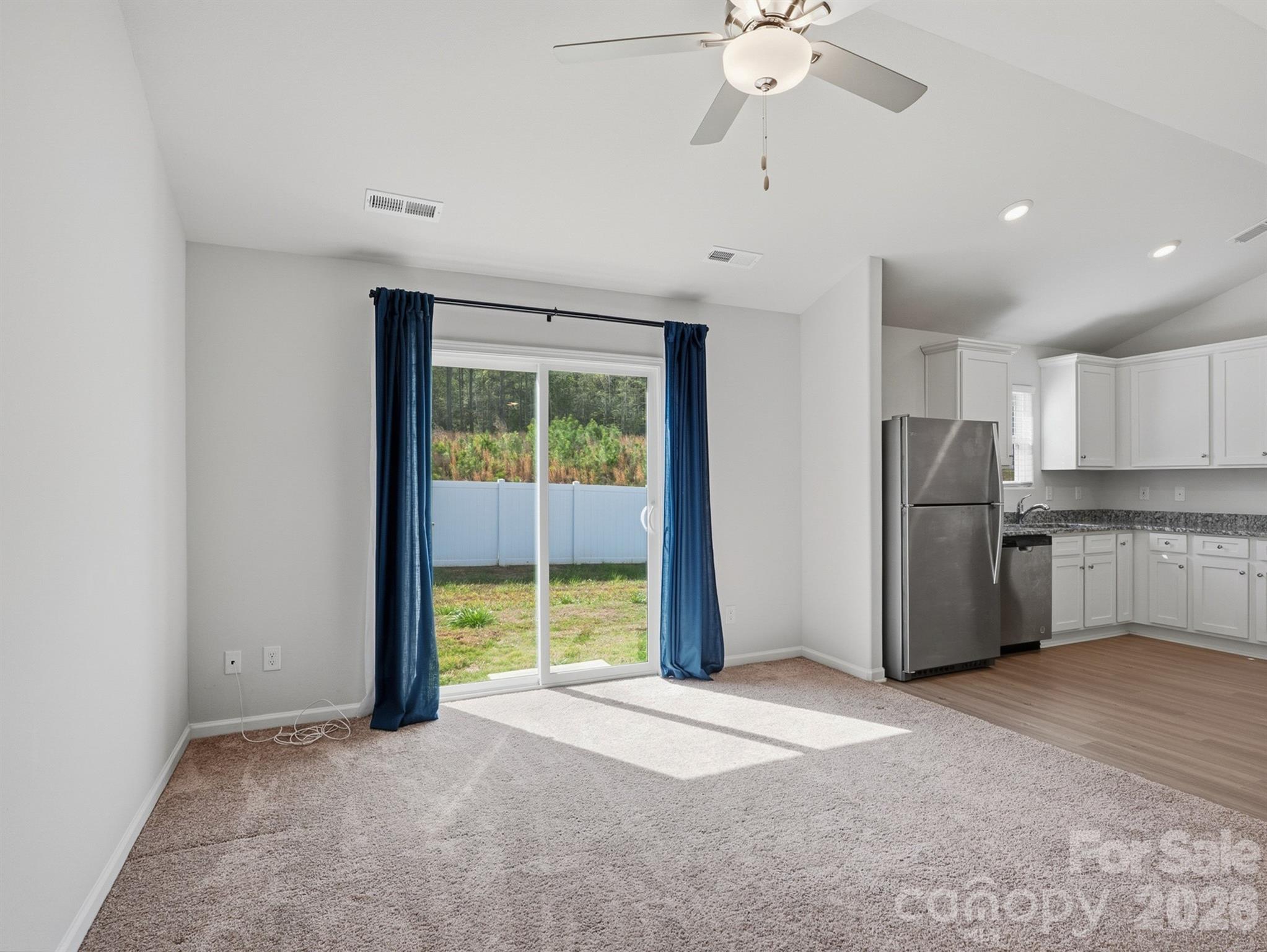 662 E Lamorak Place Property Photo 10