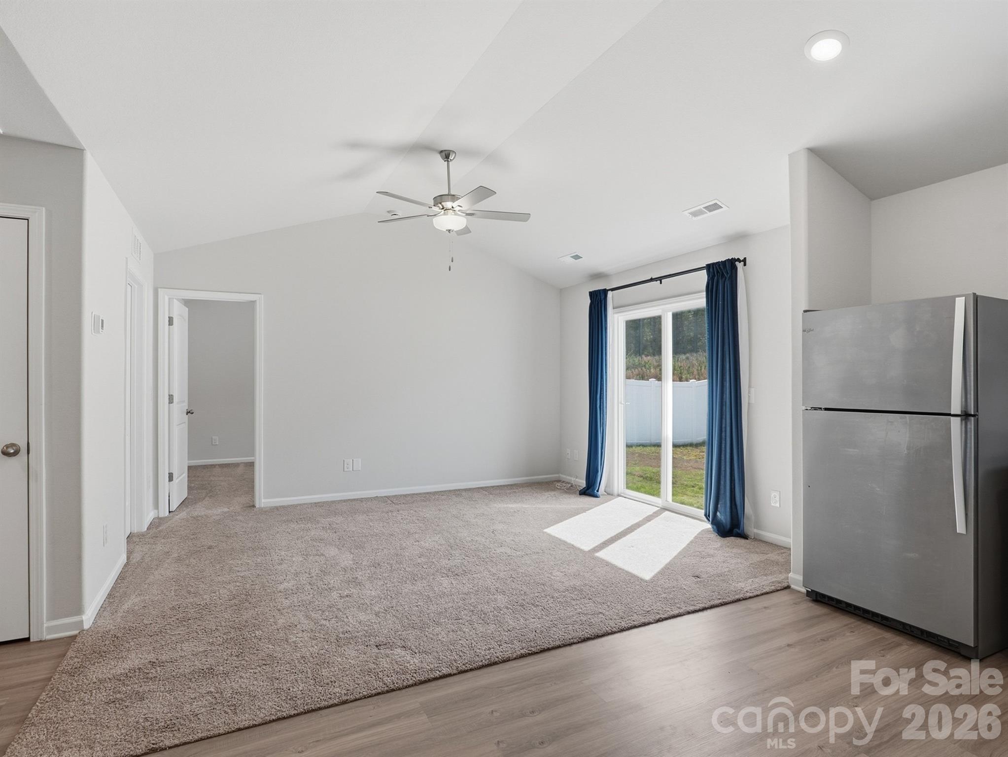 662 E Lamorak Place Property Photo 11