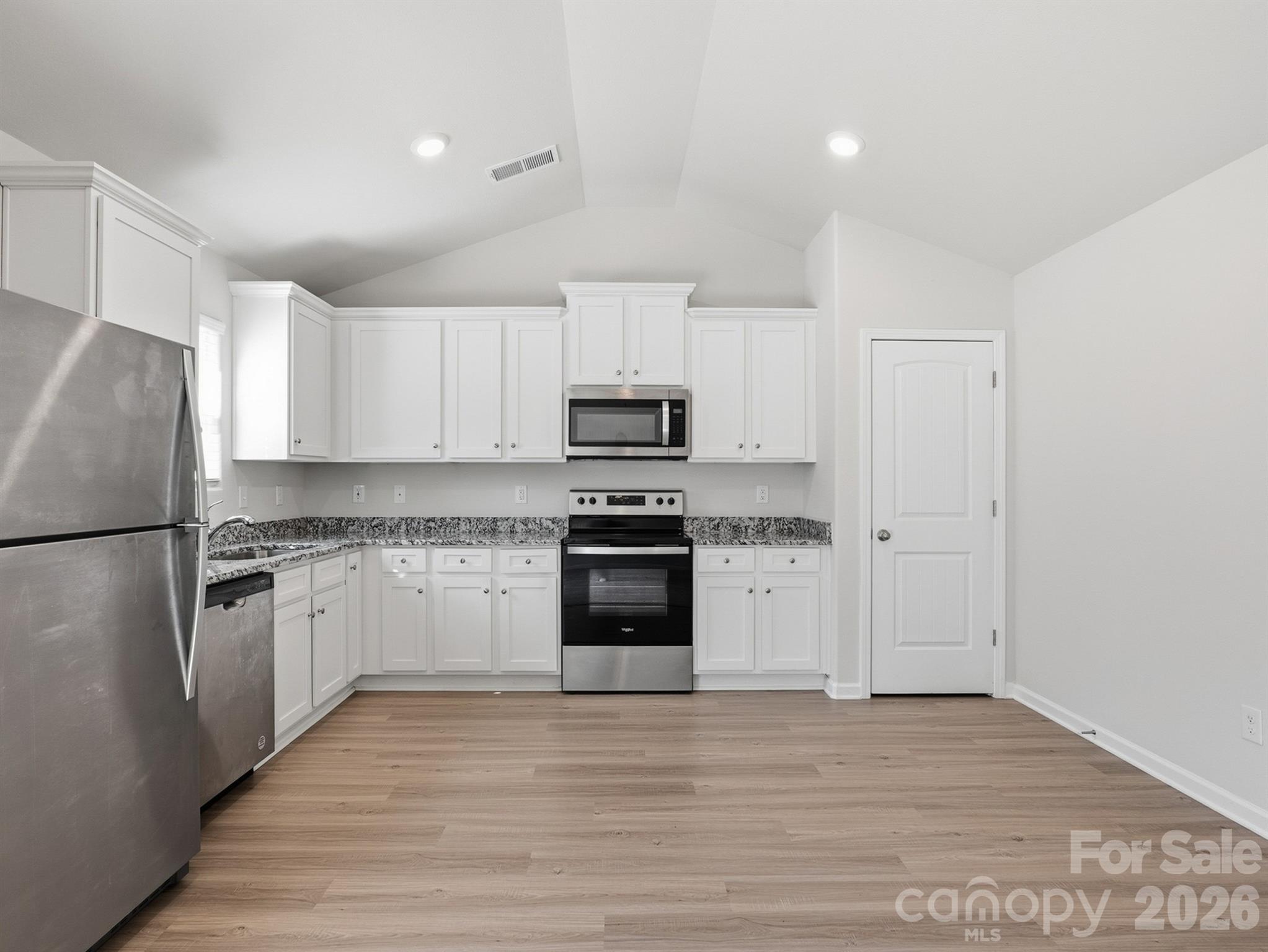 662 E Lamorak Place Property Photo 13