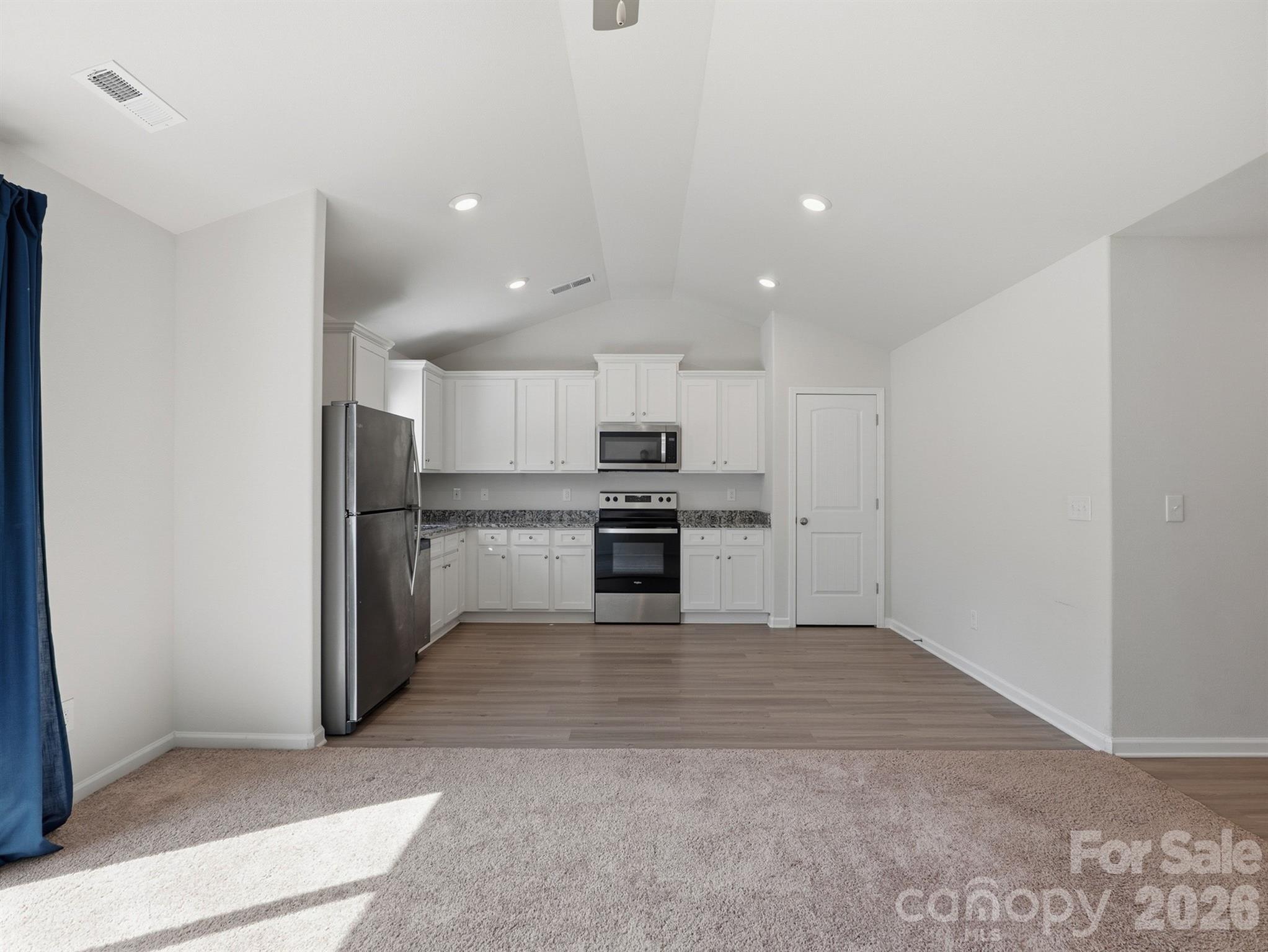 662 E Lamorak Place Property Photo 14
