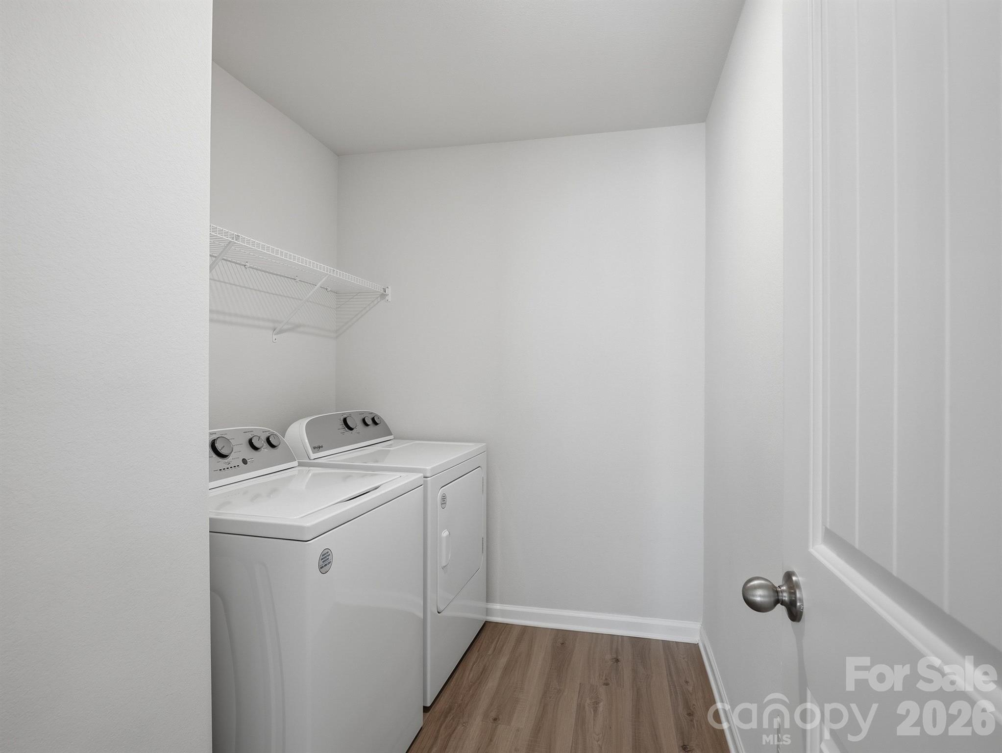 662 E Lamorak Place Property Photo 28