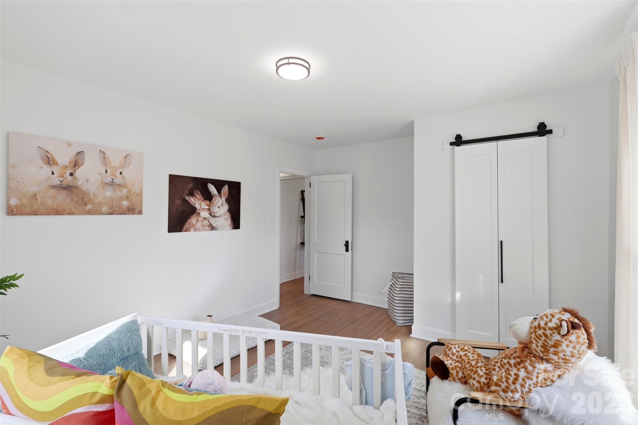 2414 Belfast Drive Property Photo 11