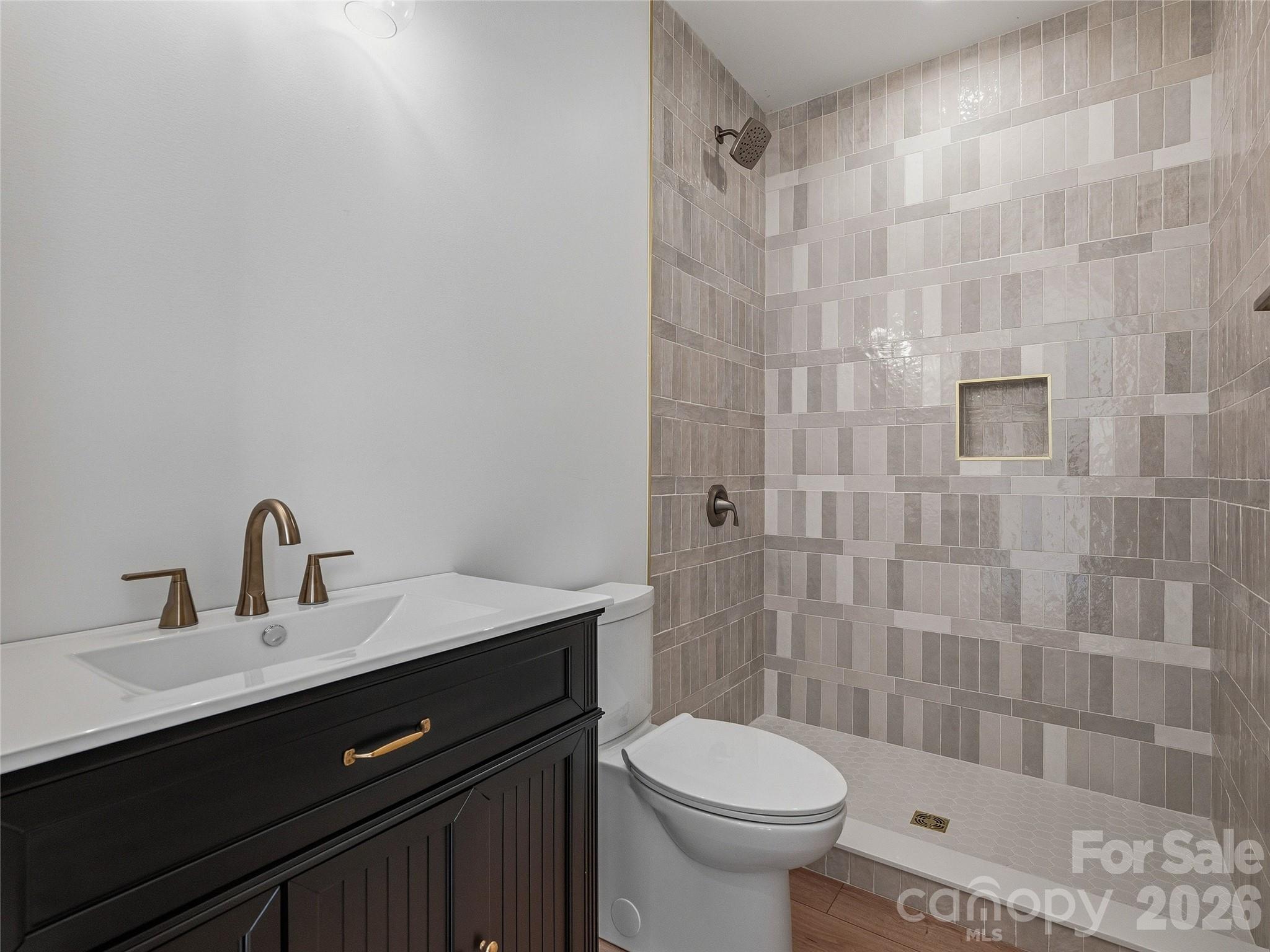 710 Kendal Drive Property Photo 16