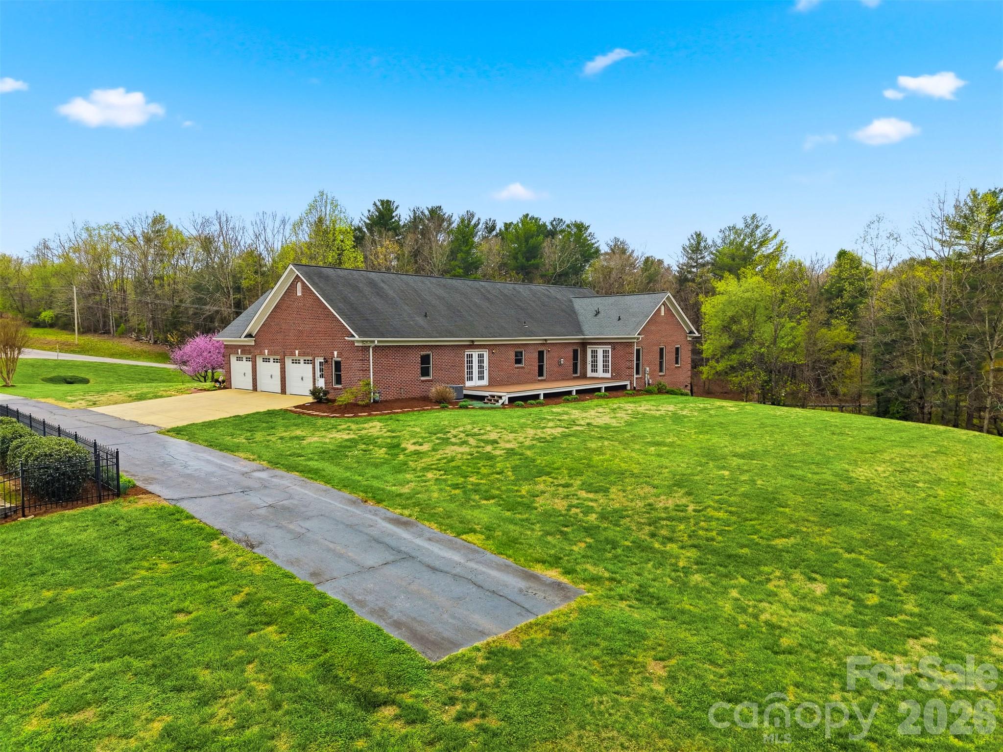 3330 Shamrock Heights Property Photo 25