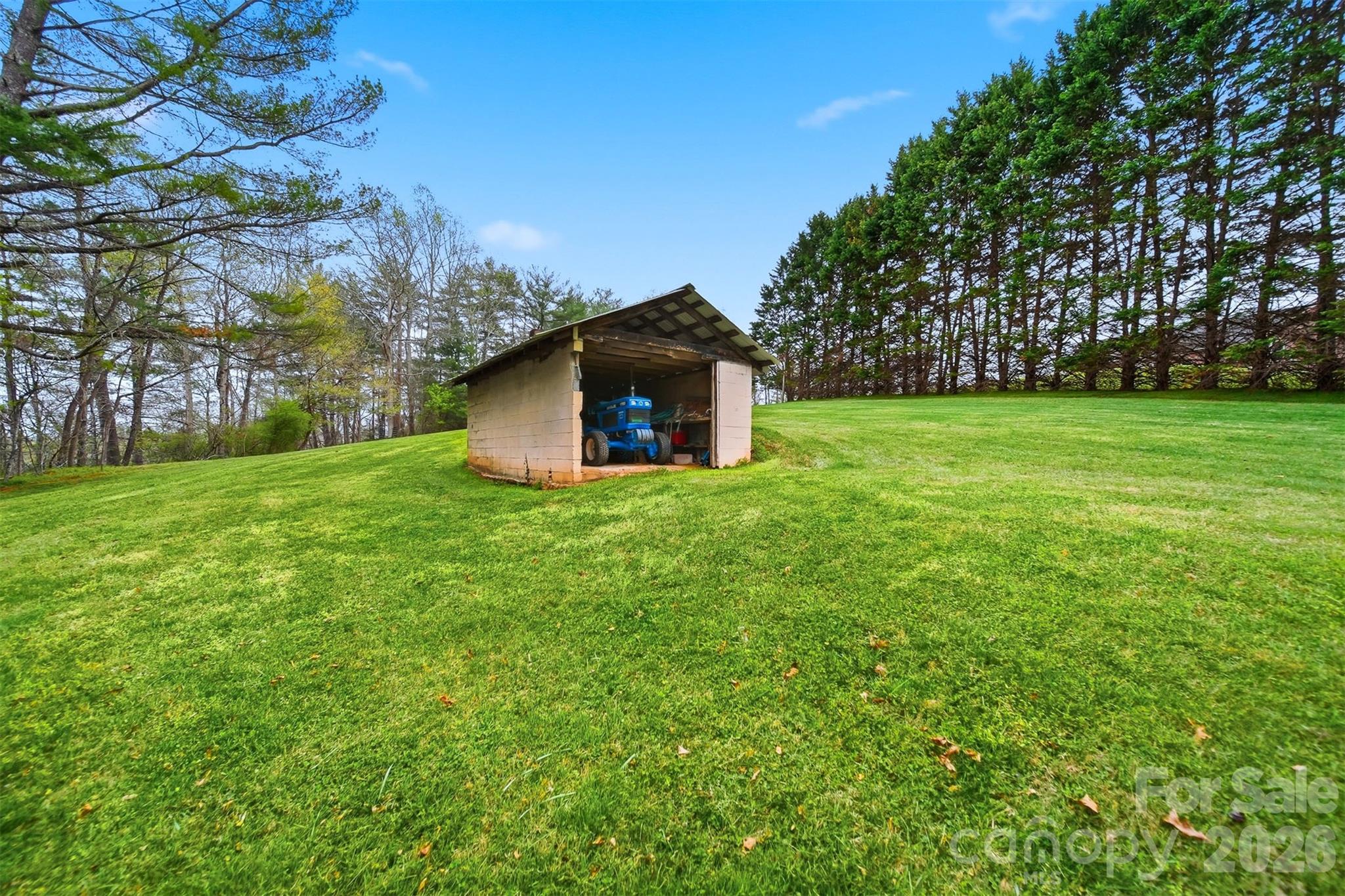 3330 Shamrock Heights Property Photo 26