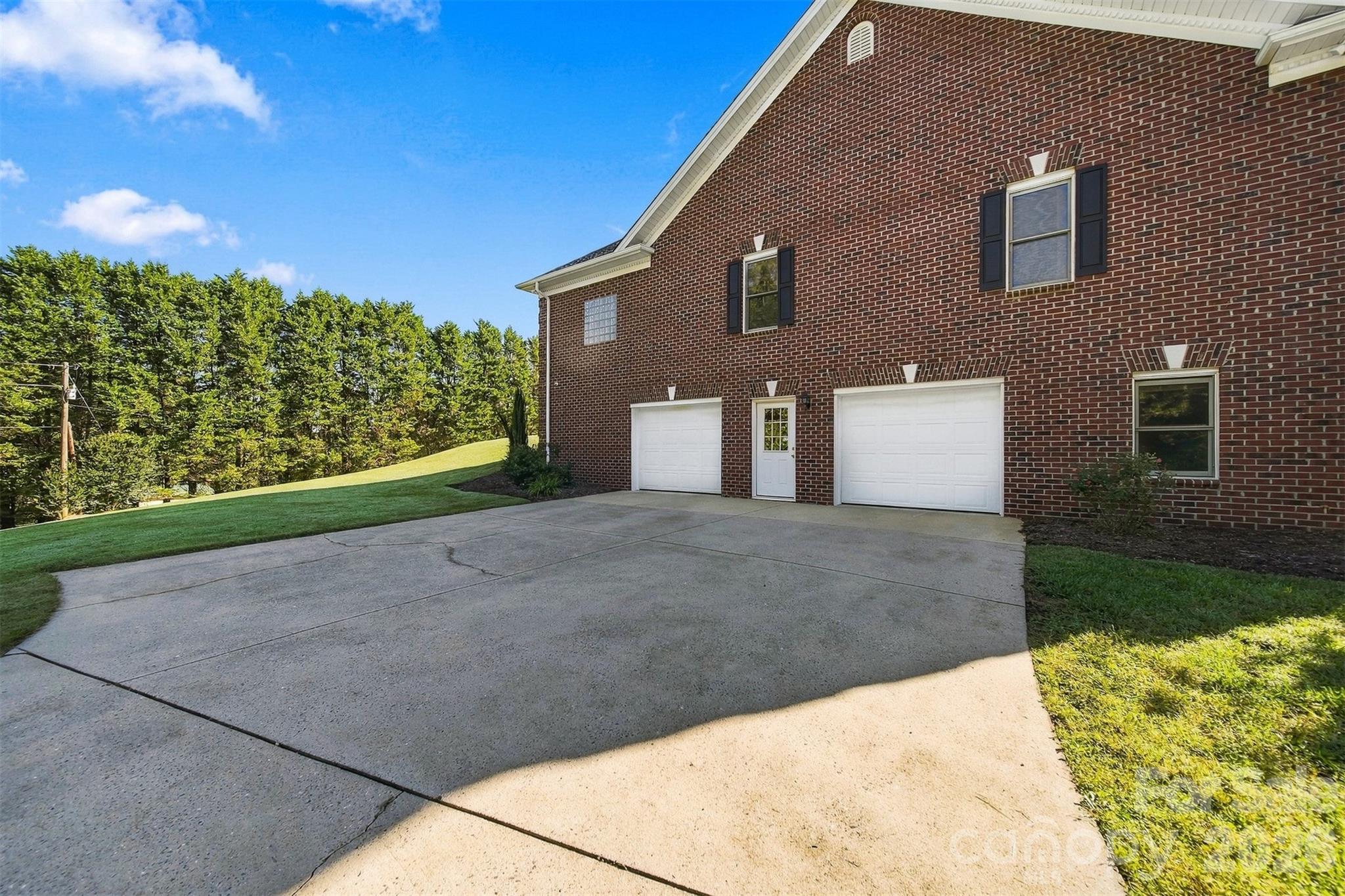3330 Shamrock Heights Property Photo 38