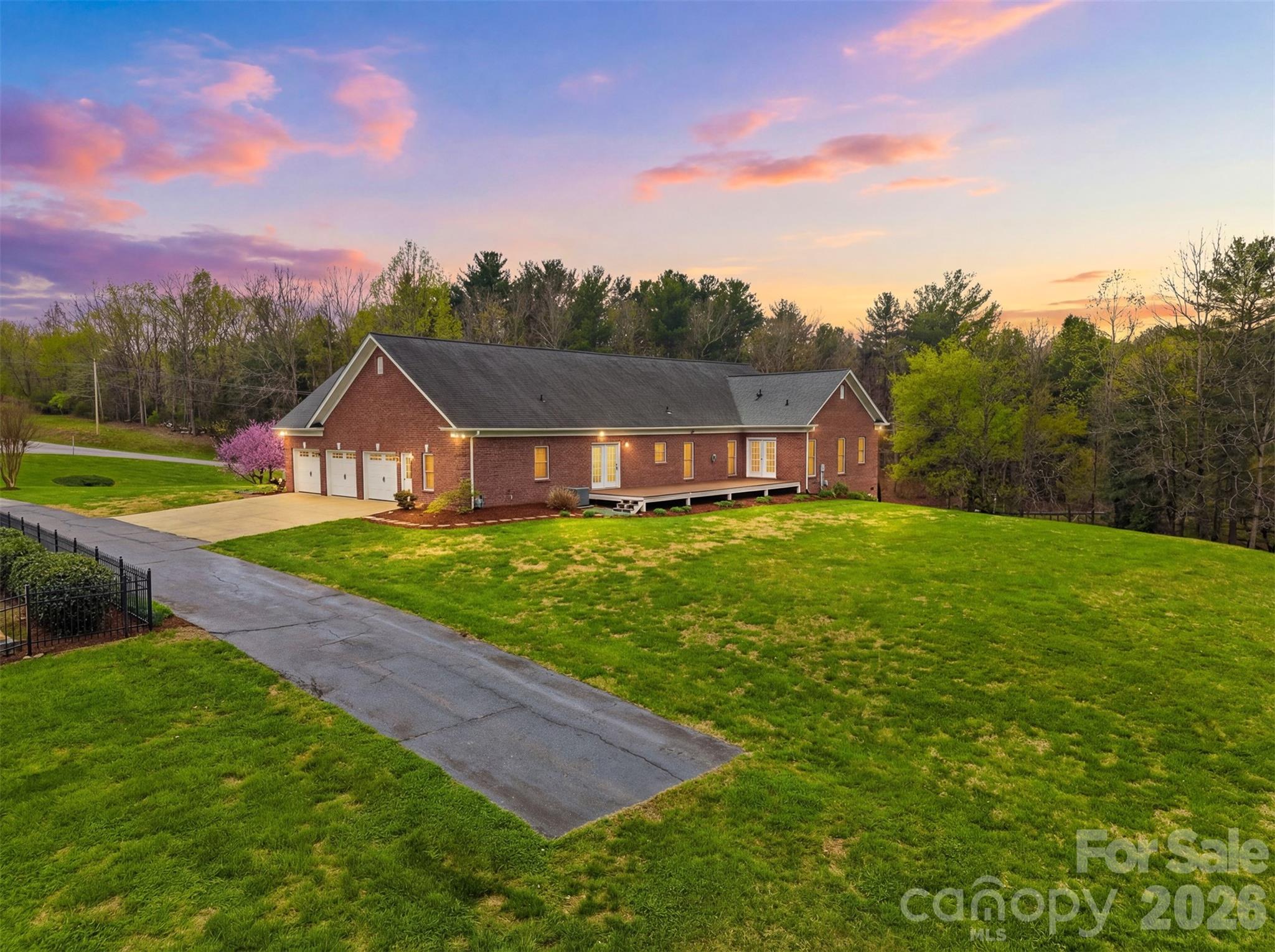 3330 Shamrock Heights Property Photo 47