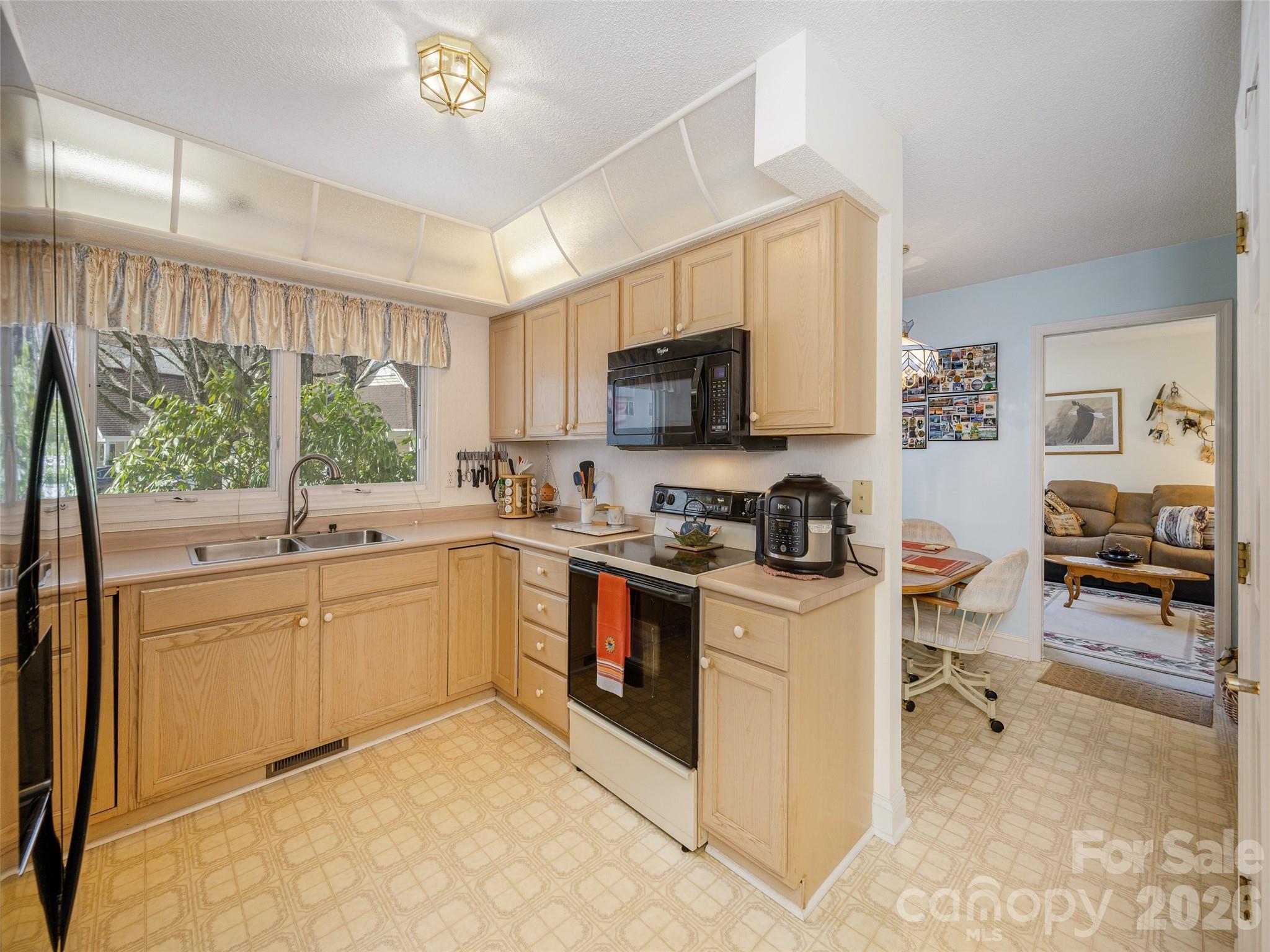 206 Black Oak Lane Property Photo 10