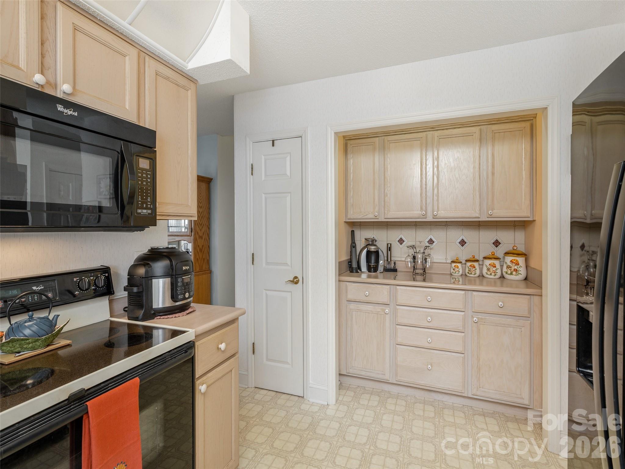 206 Black Oak Lane Property Photo 12