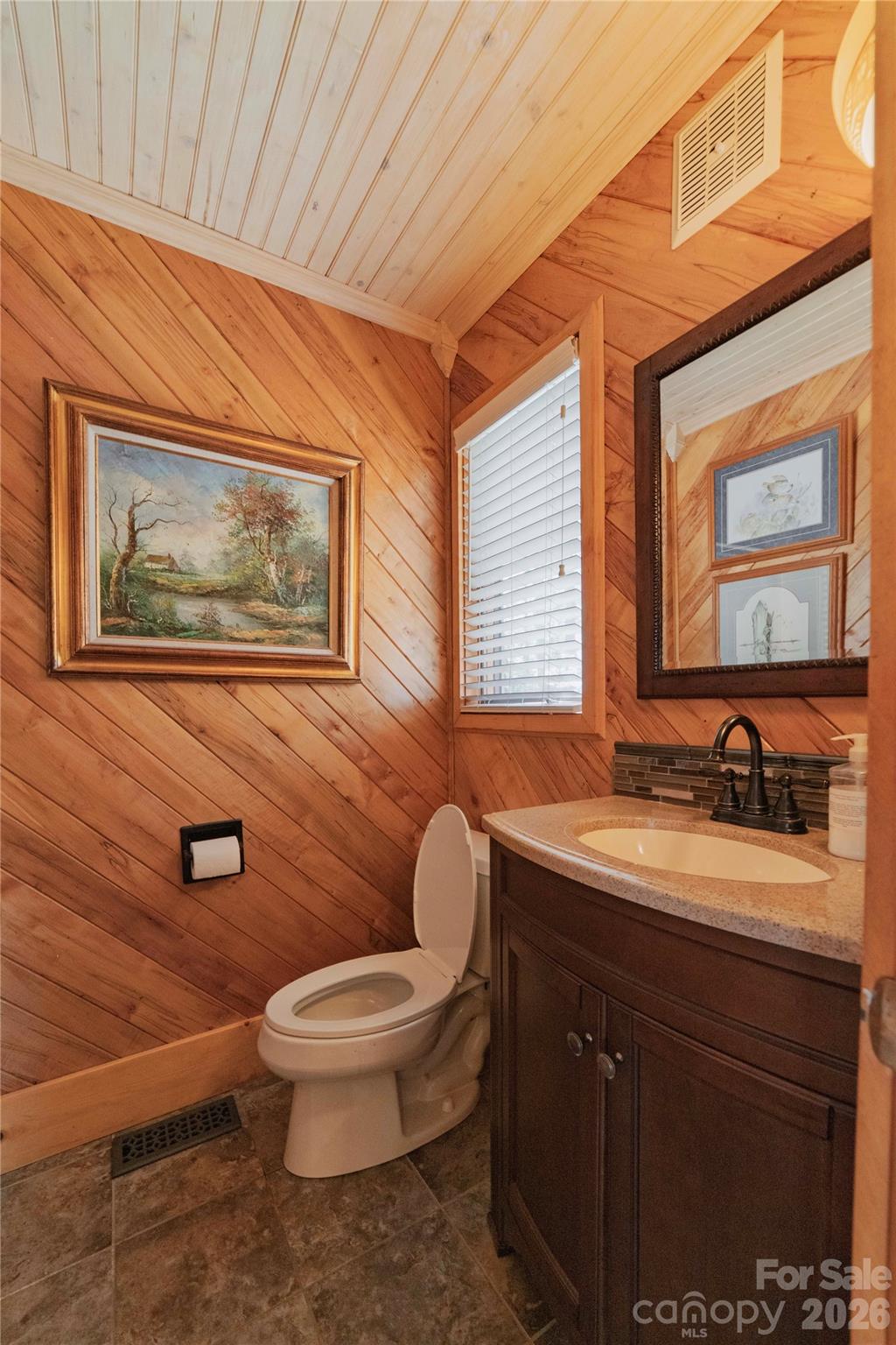 369 Deals Gap Road Property Photo 9