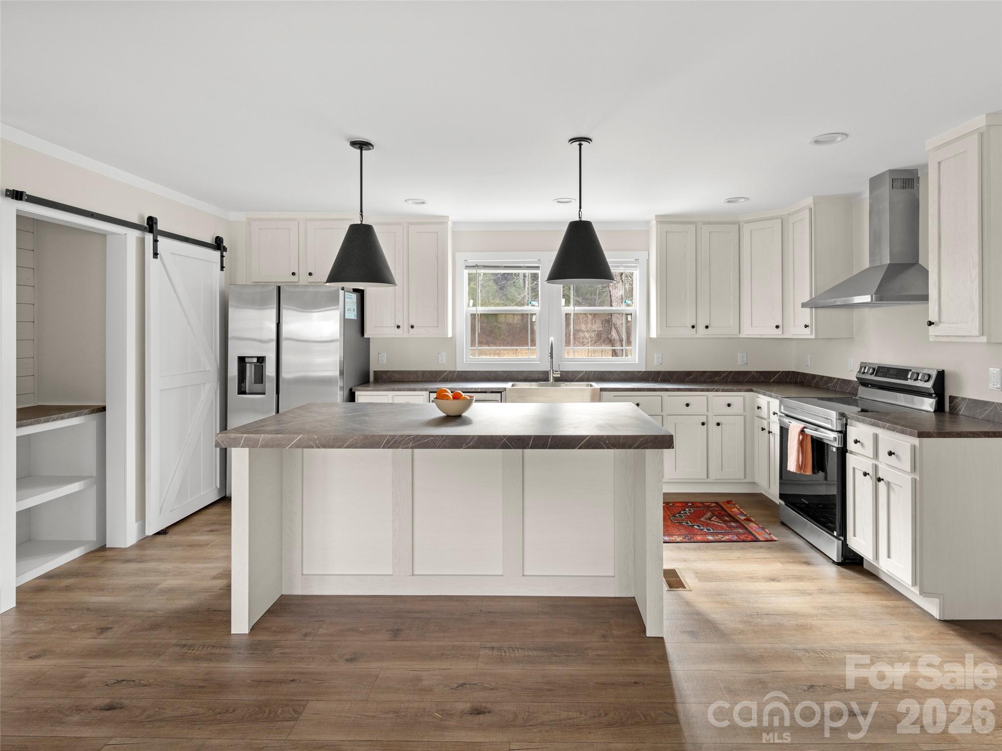 2095 Emmas Grove Road Property Photo 10