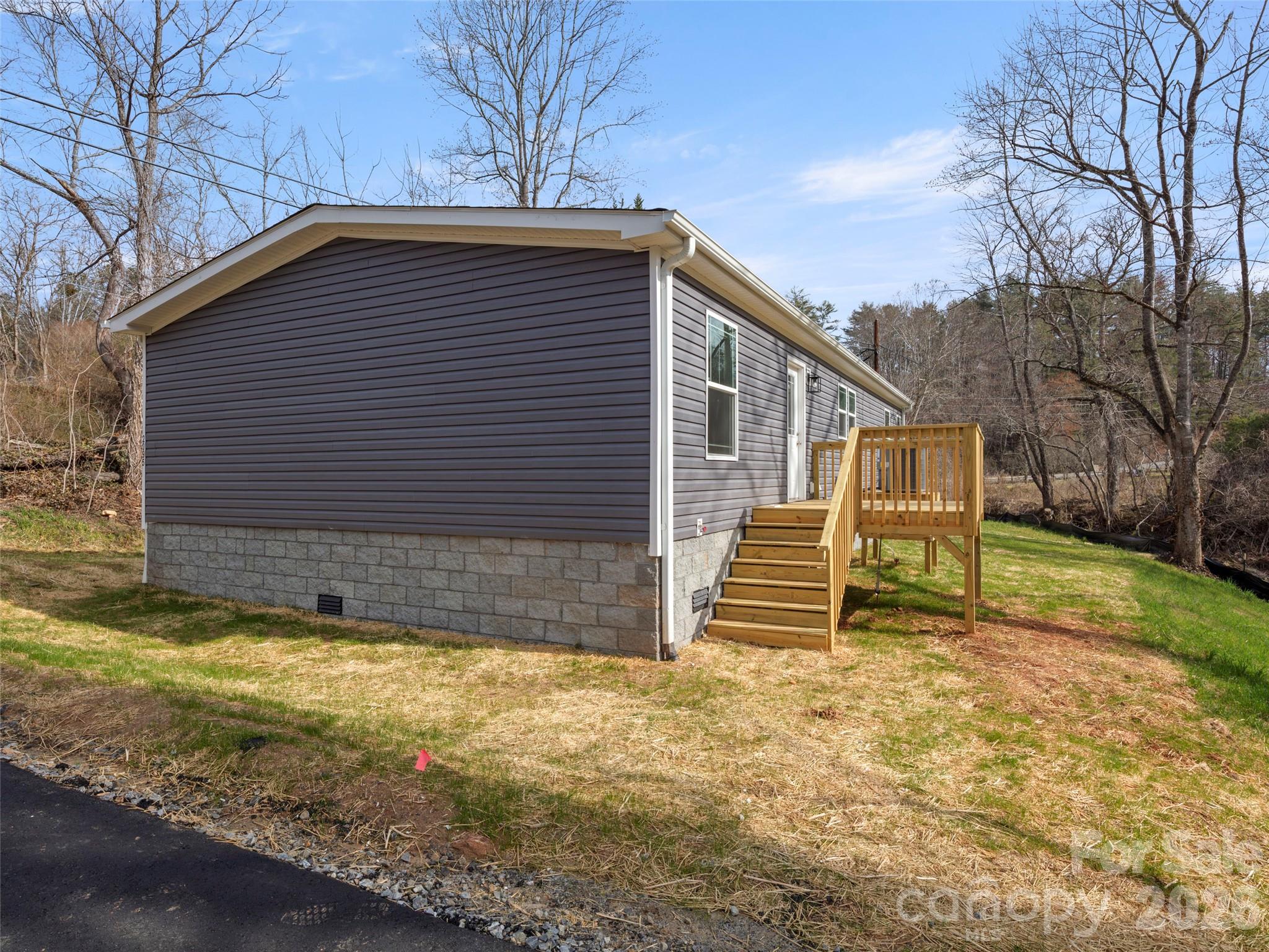 2095 Emmas Grove Road Property Photo 21