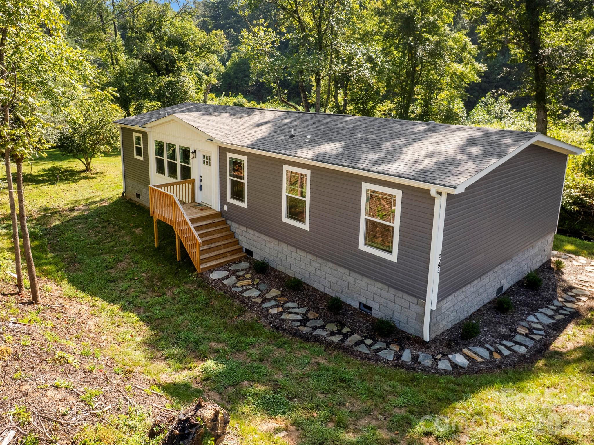 2095 Emmas Grove Road Property Photo 27