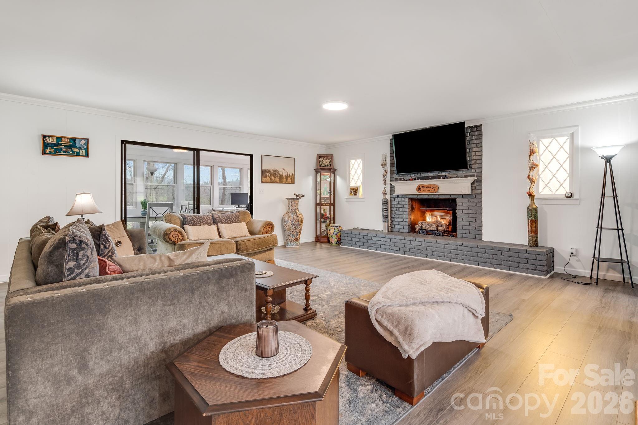 2203 Swiss Pine Lake Drive Property Photo 13