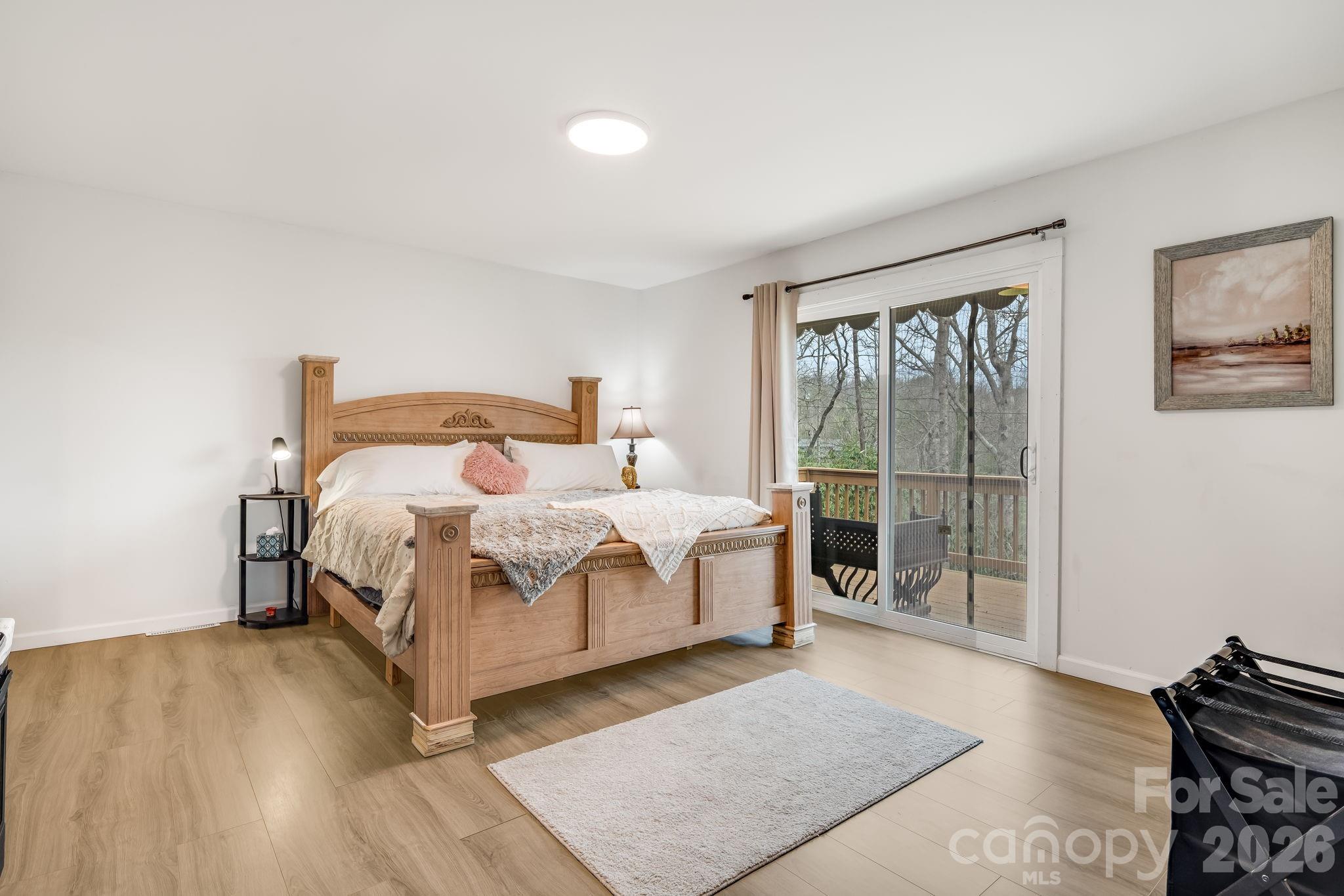 2203 Swiss Pine Lake Drive Property Photo 19