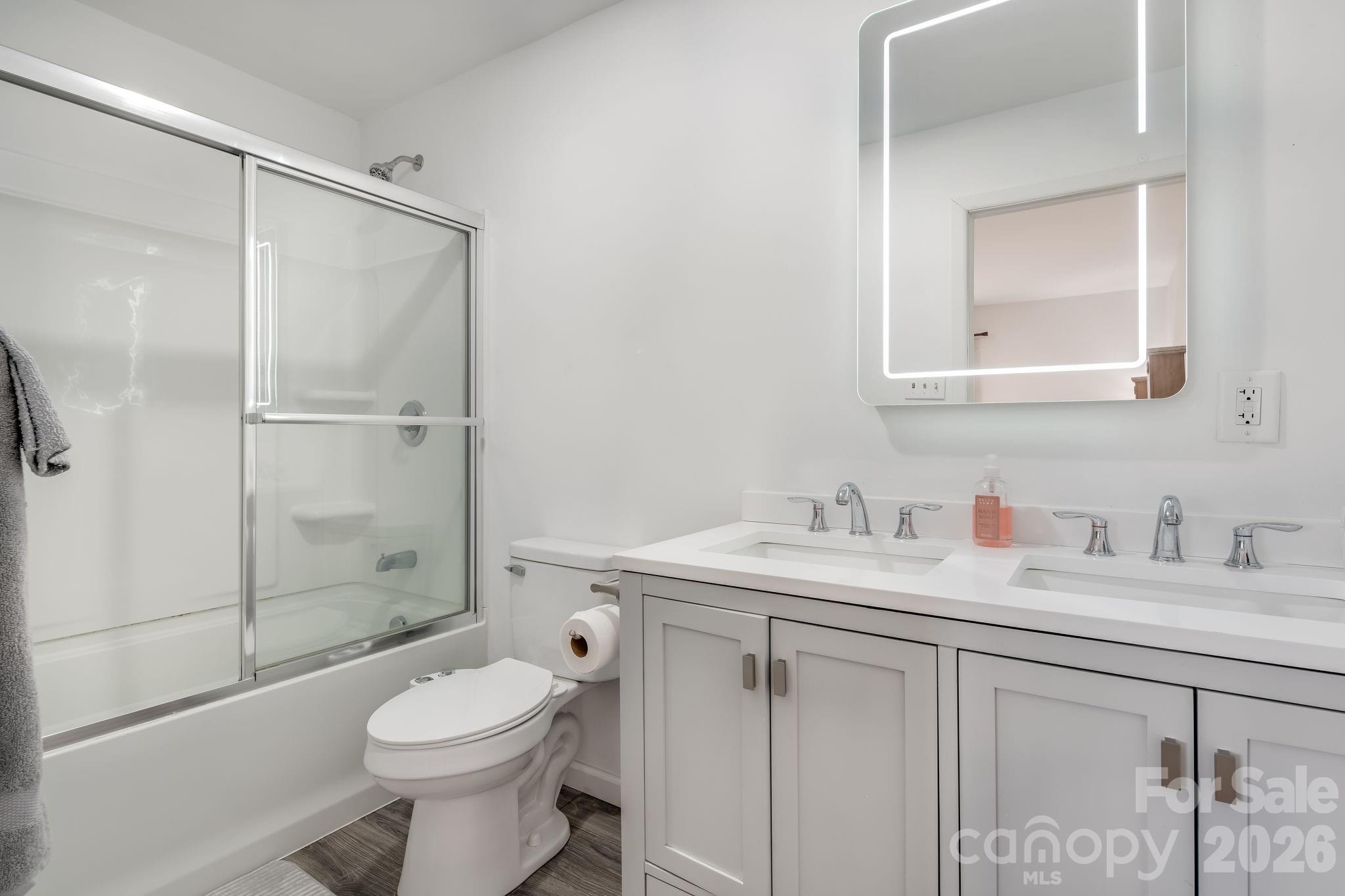 2203 Swiss Pine Lake Drive Property Photo 21