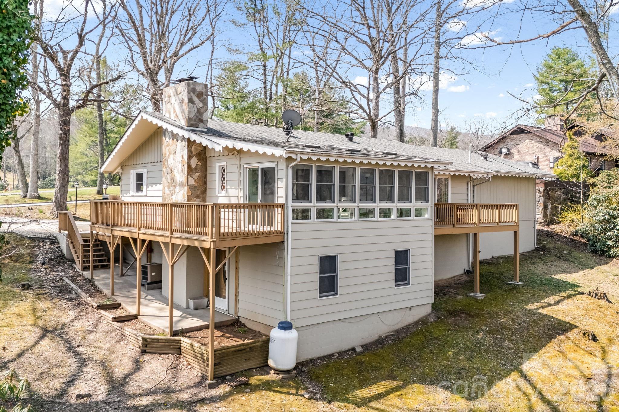 2203 Swiss Pine Lake Drive Property Photo 29