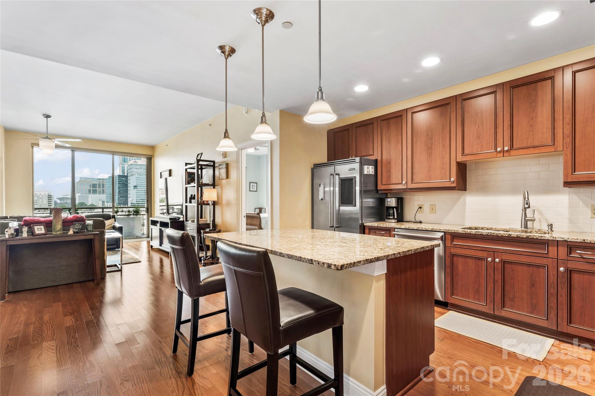 701 Royal Court 1007 Property Photo 9