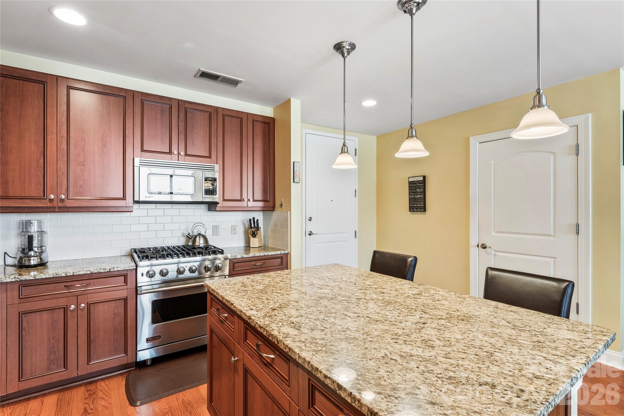 701 Royal Court 1007 Property Photo 11