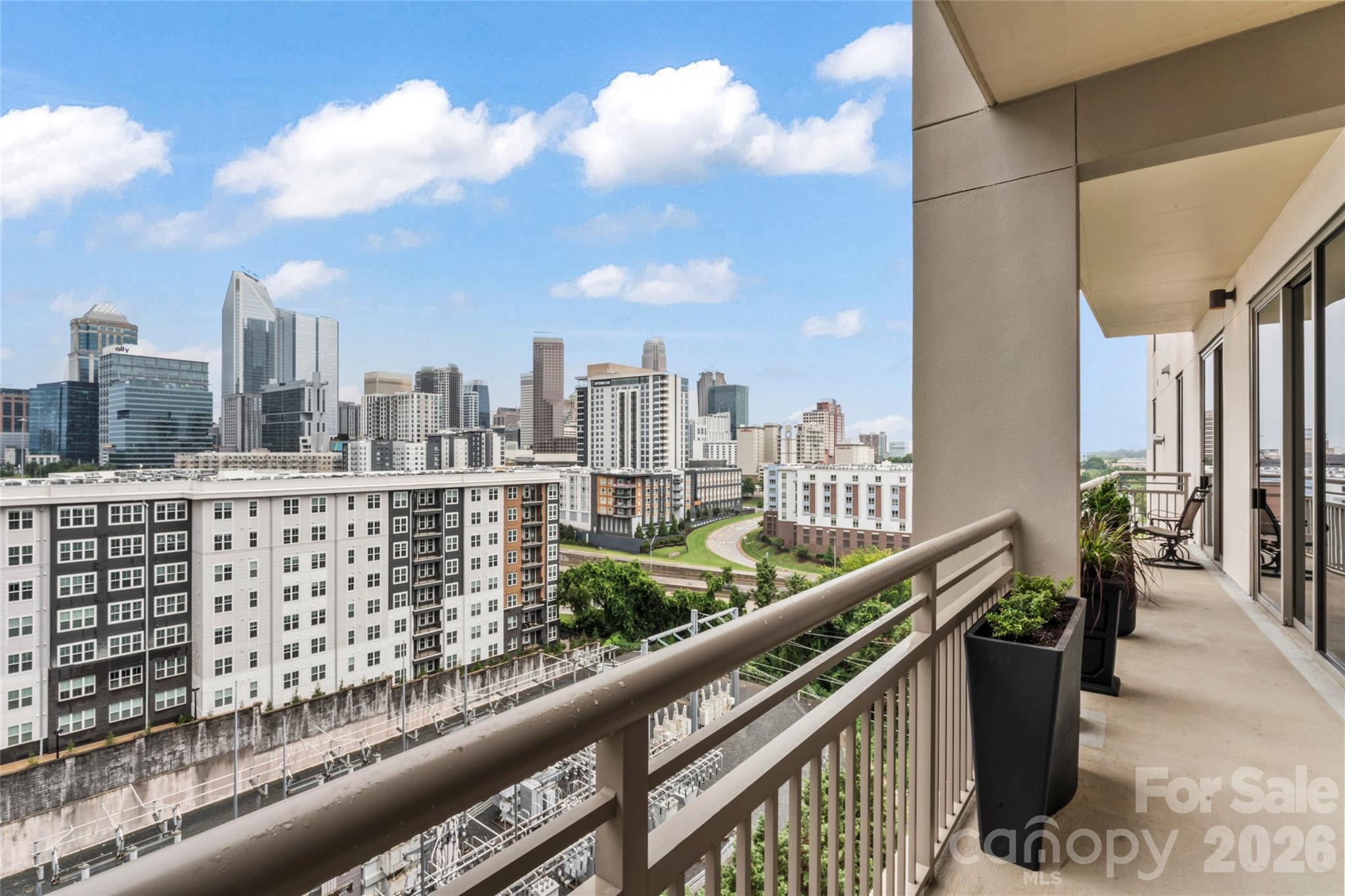 701 Royal Court 1007 Property Photo 17