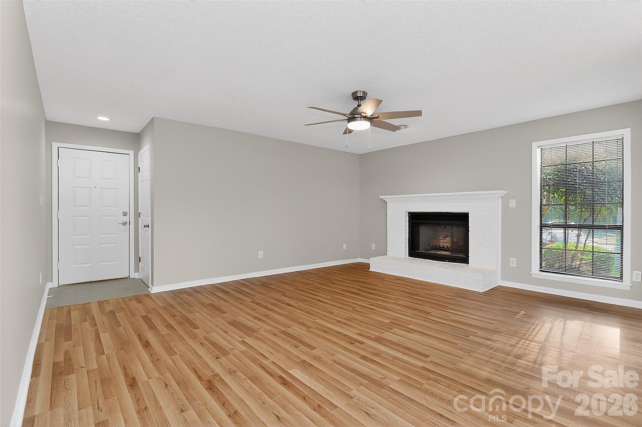 5862 Harris Grove Lane Property Photo 5