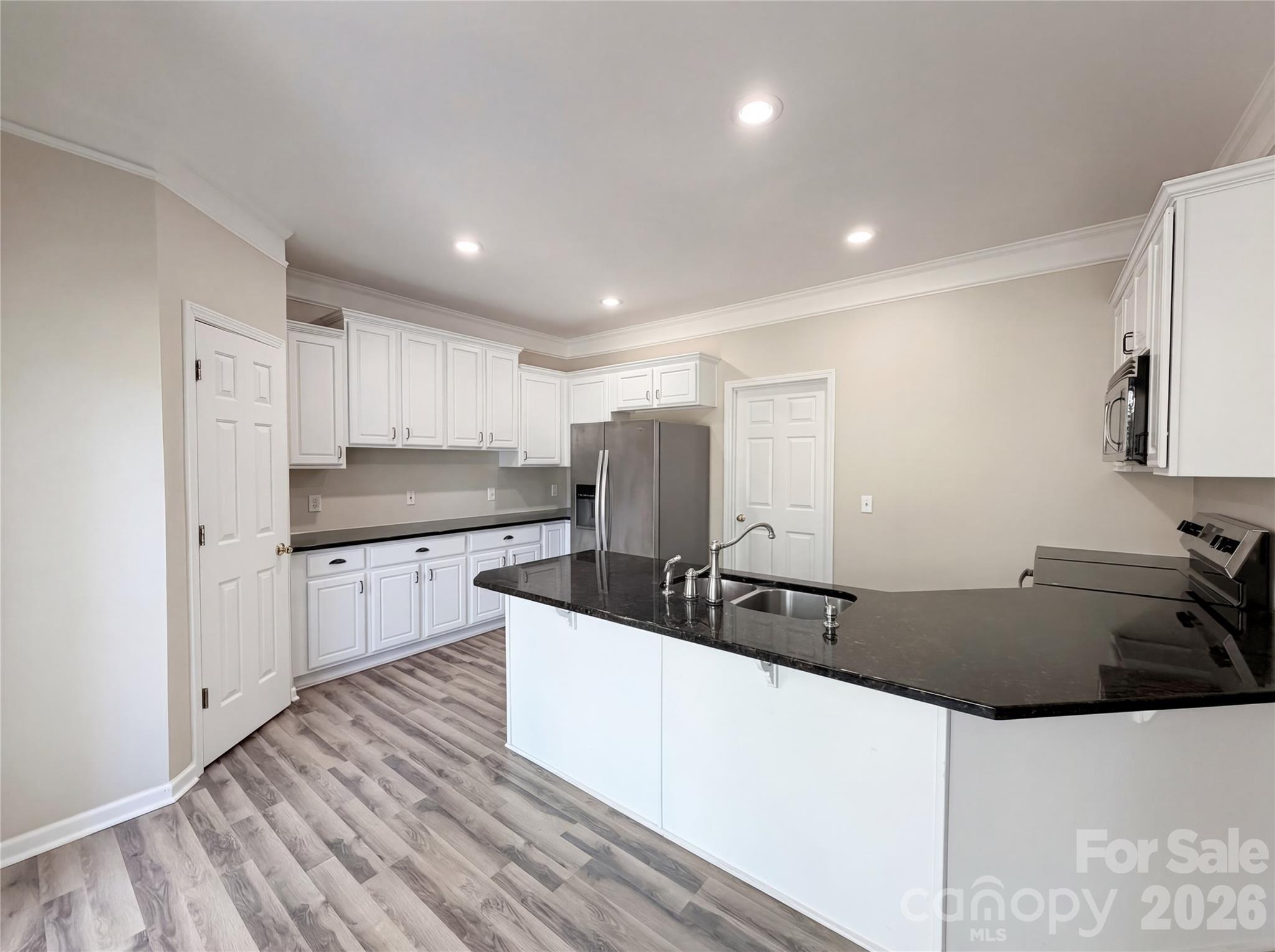 20224 Northport Drive Property Photo 2