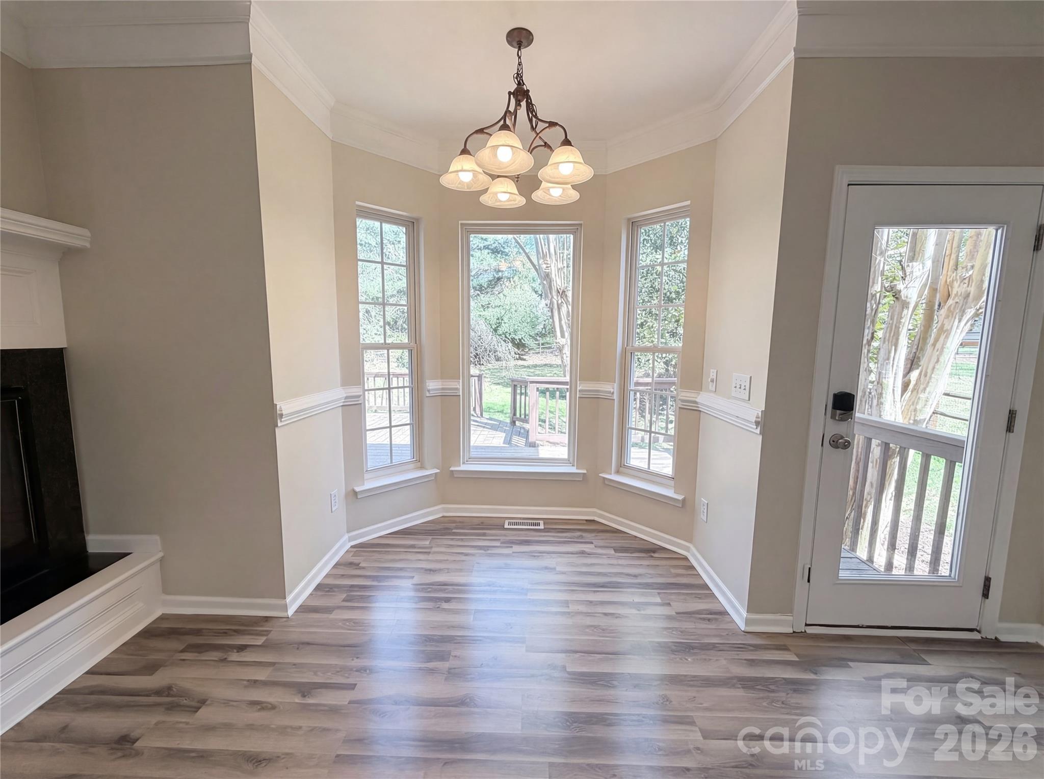 20224 Northport Drive Property Photo 8