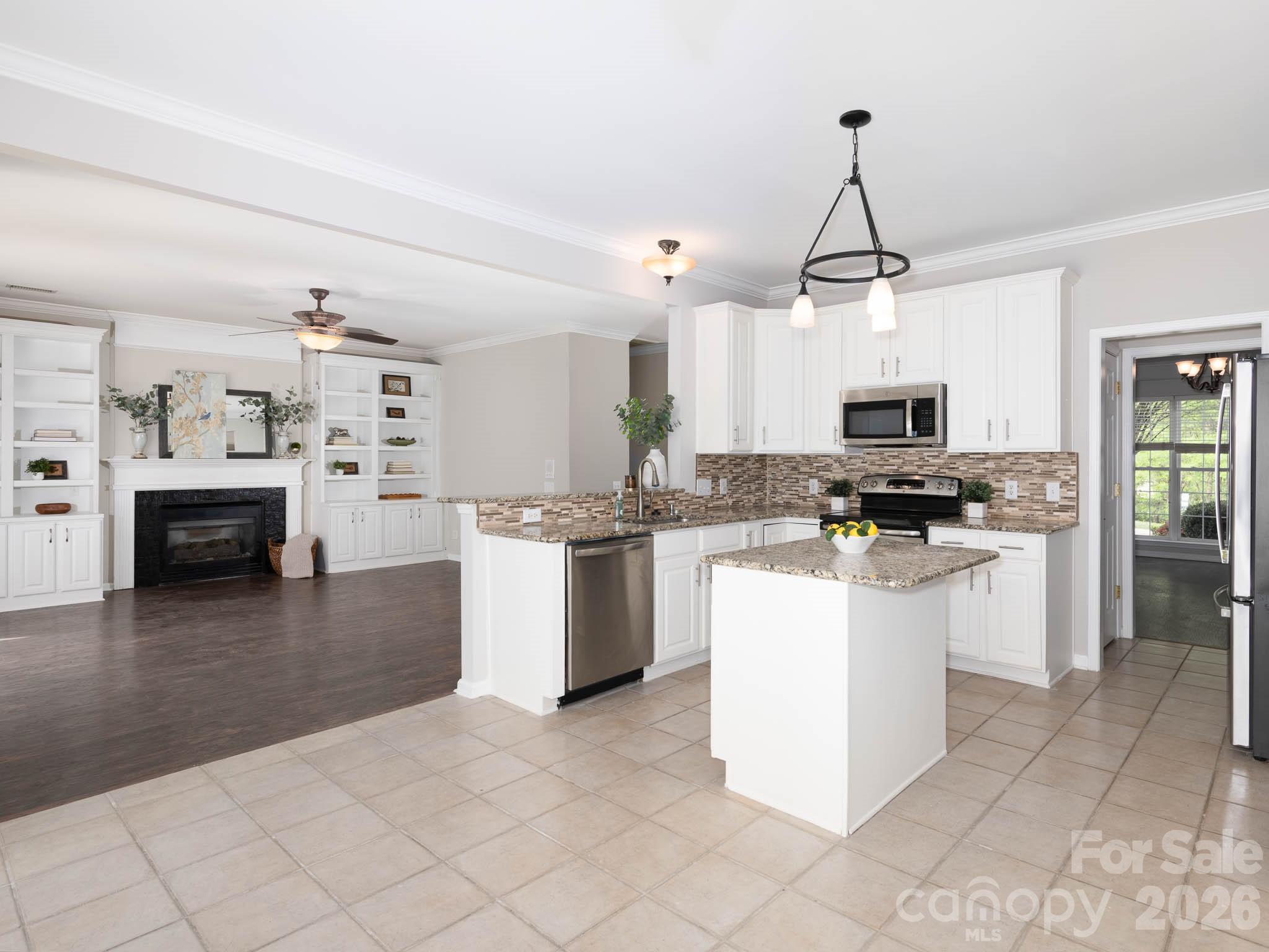 268 Glencoe Lane Property Photo 17