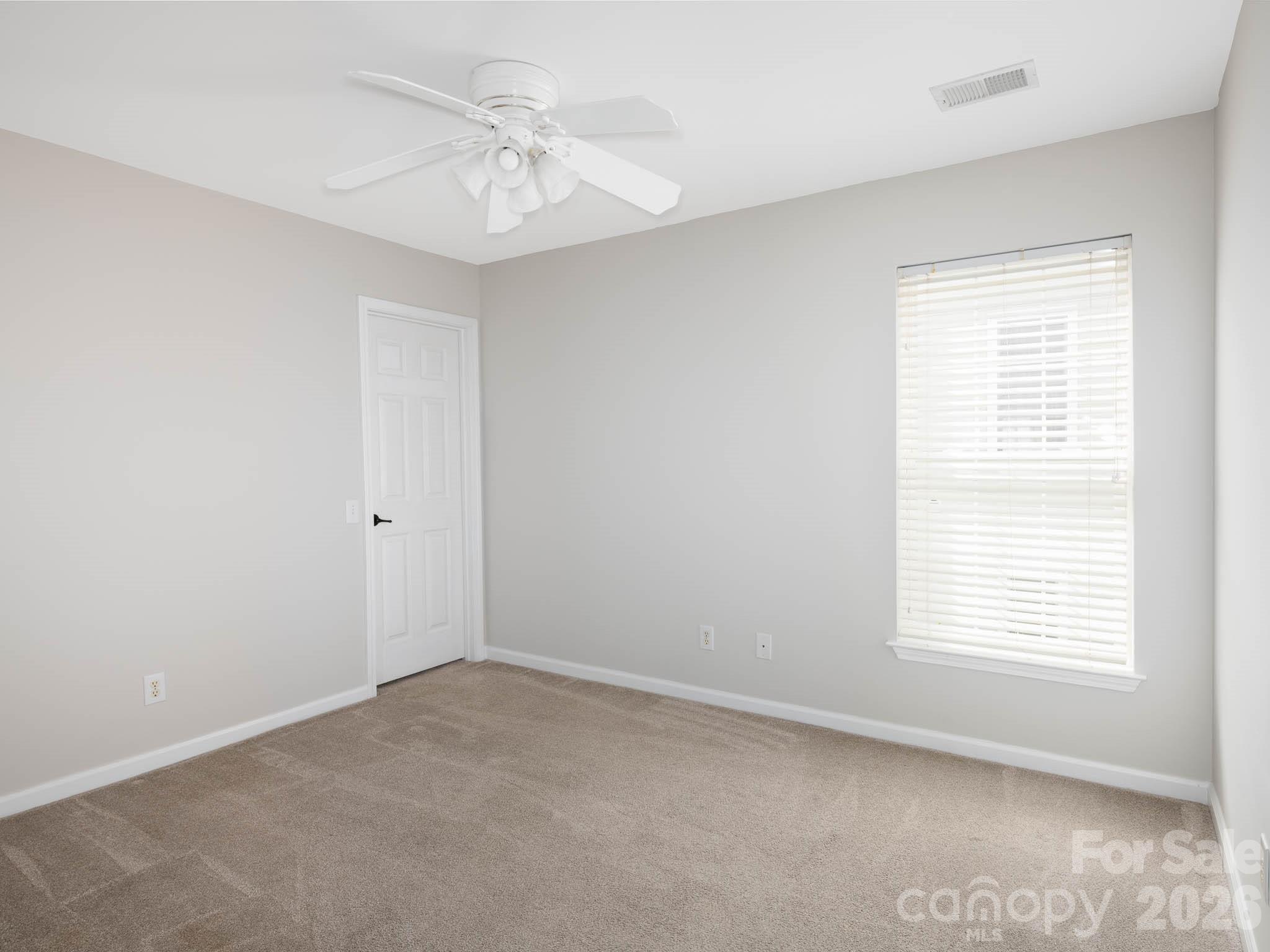268 Glencoe Lane Property Photo 32
