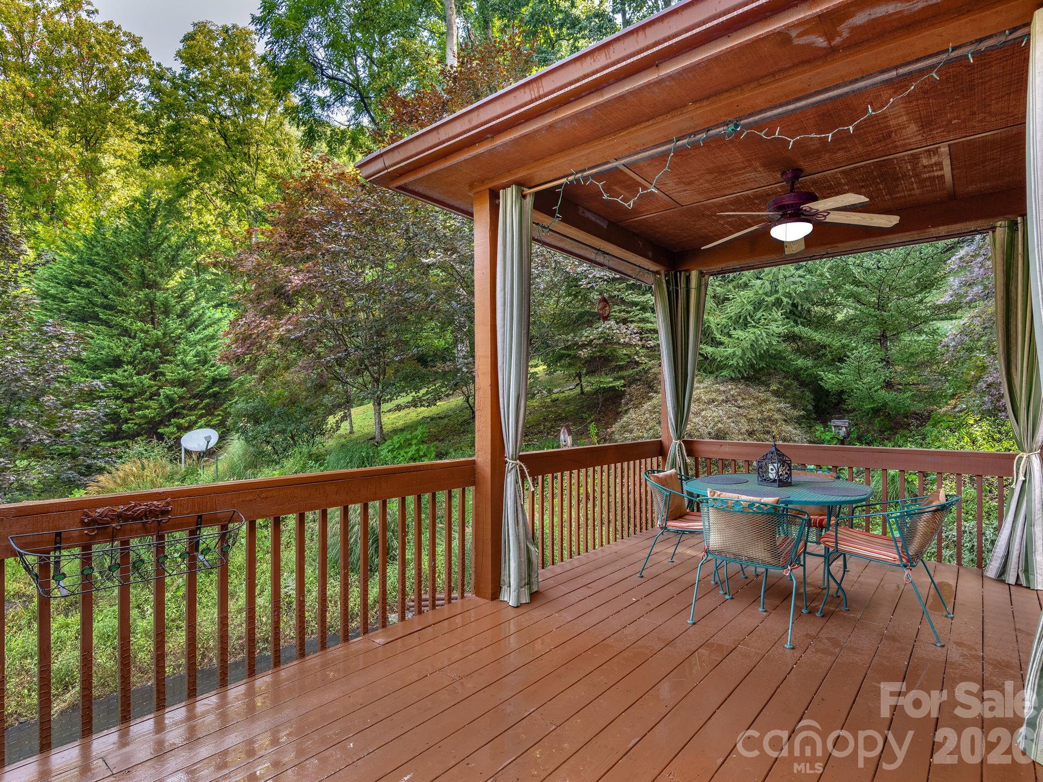 420 Chimney Rock Drive Property Photo 33