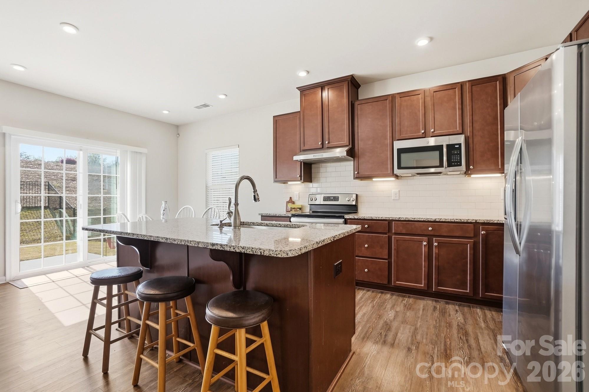 1842 Slippery Rock Lane Property Photo 4