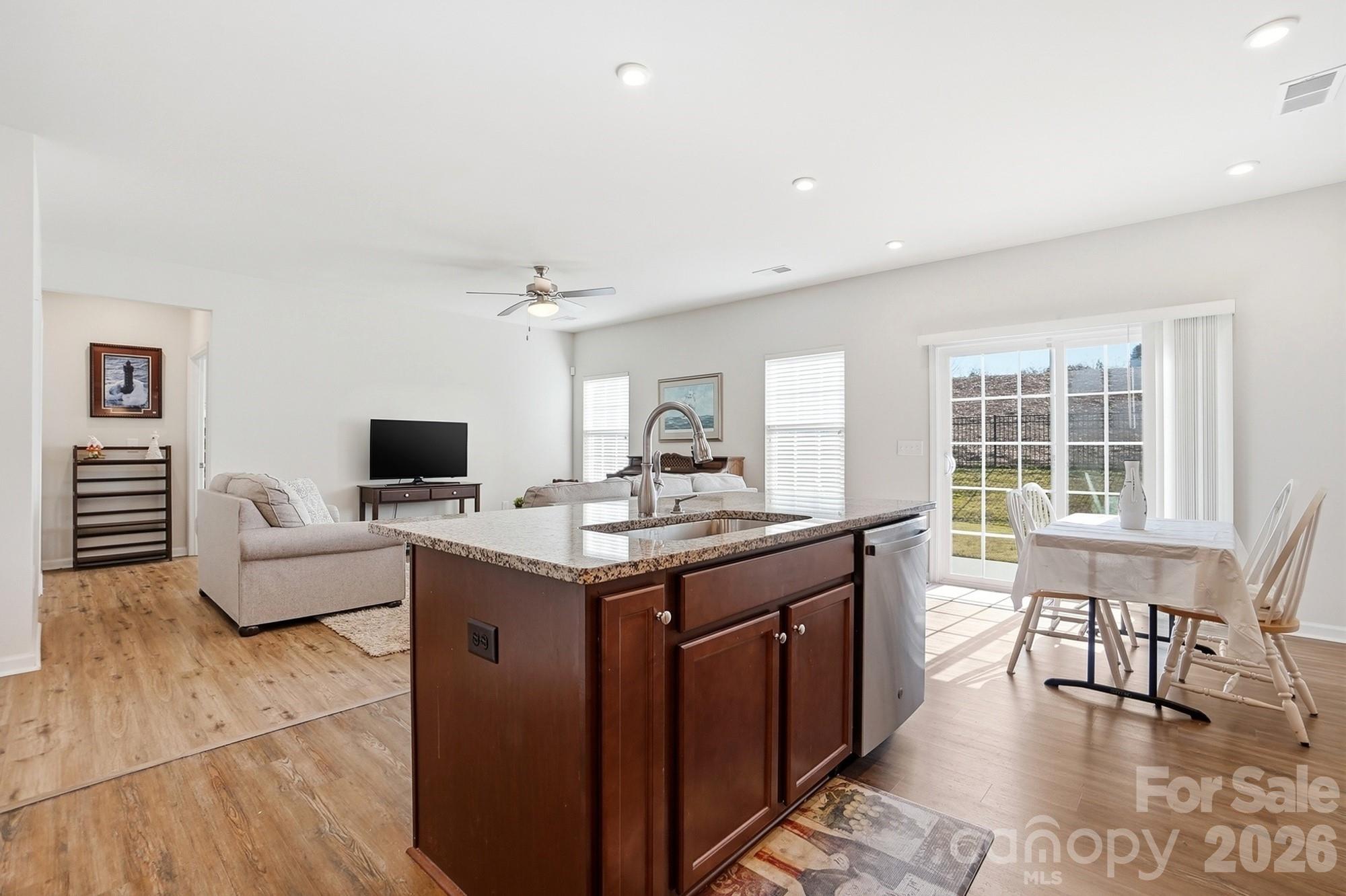 1842 Slippery Rock Lane Property Photo 7