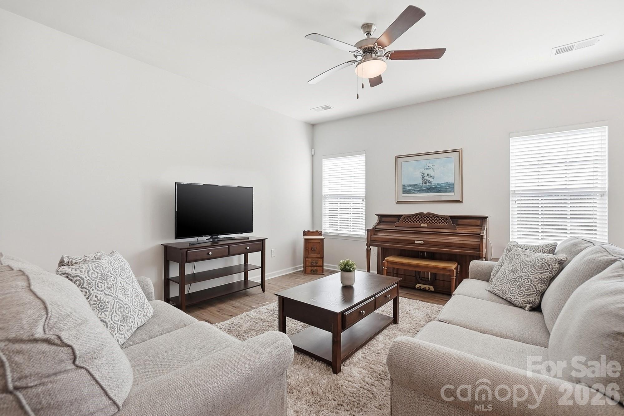 1842 Slippery Rock Lane Property Photo 10