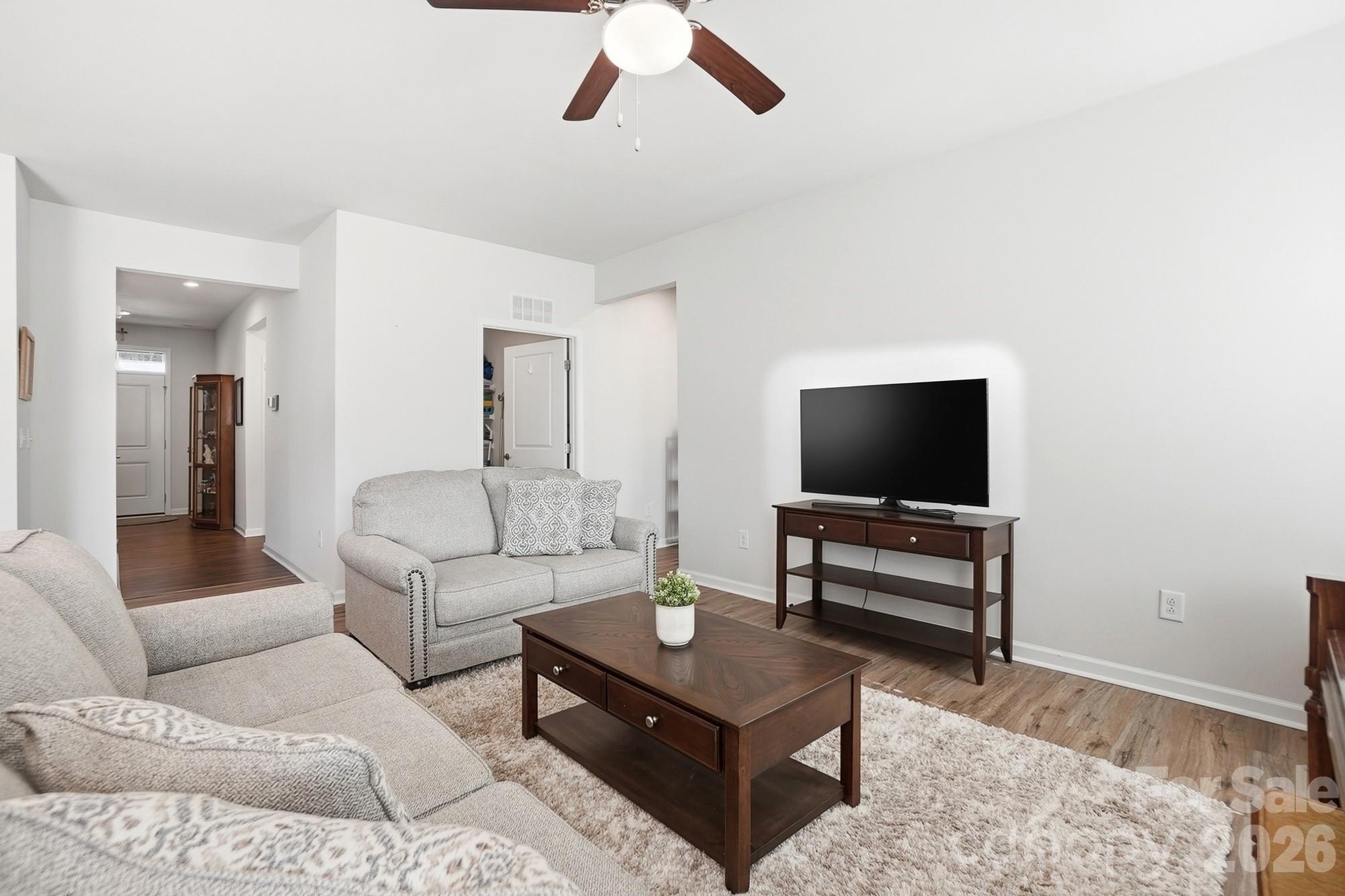 1842 Slippery Rock Lane Property Photo 11