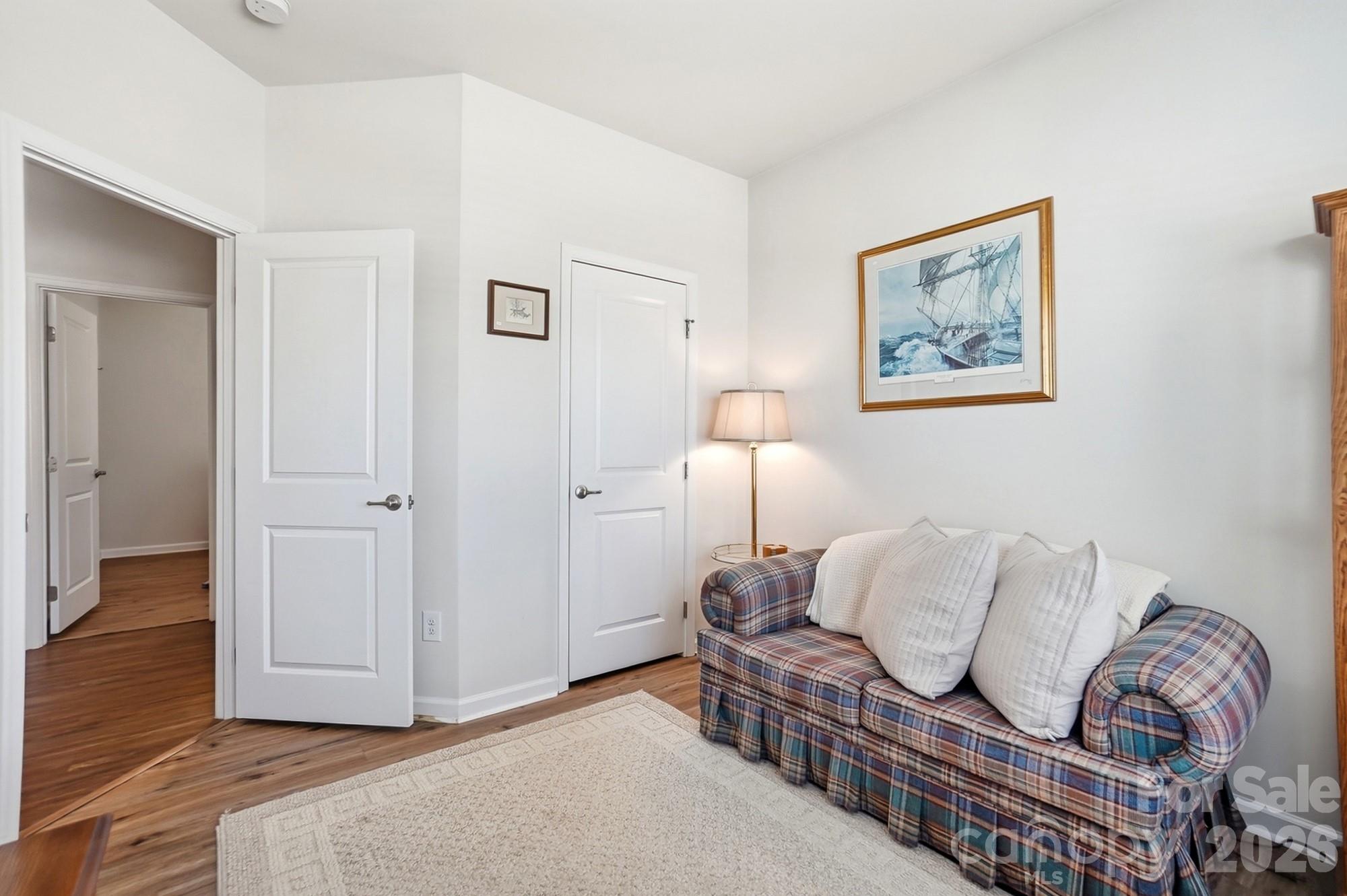 1842 Slippery Rock Lane Property Photo 18