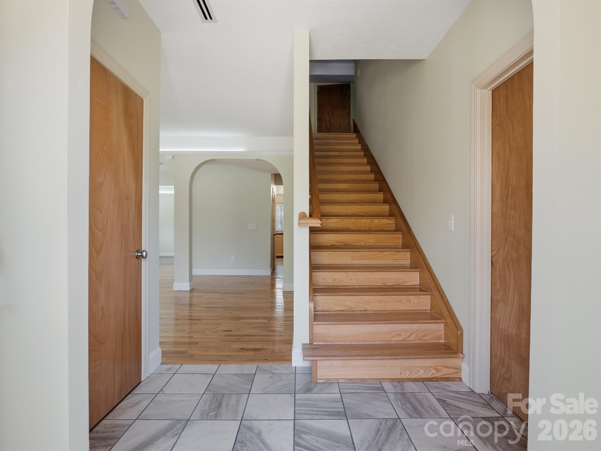 8128 Cane Pointe Lane Property Photo 7