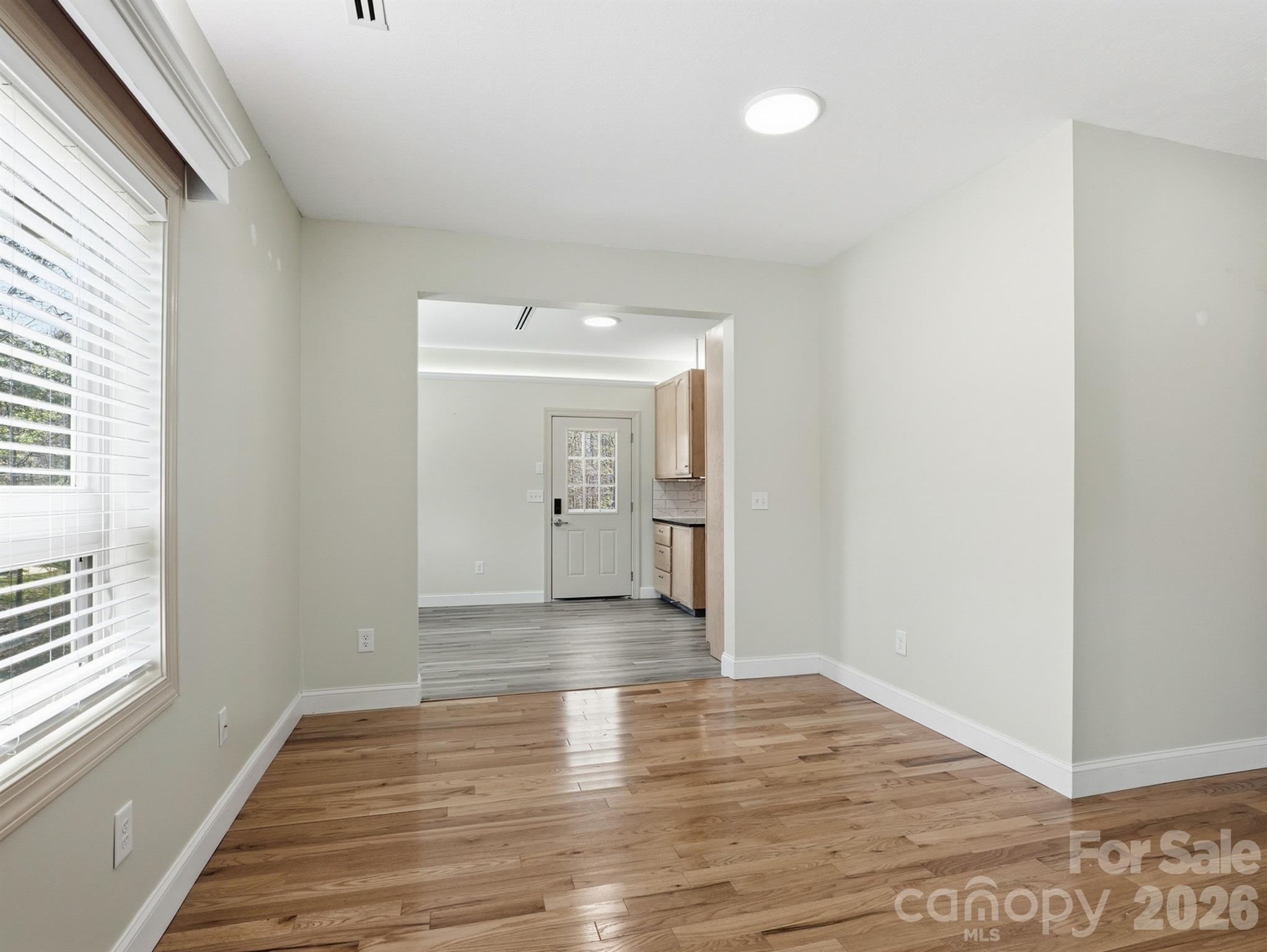 8128 Cane Pointe Lane Property Photo 12