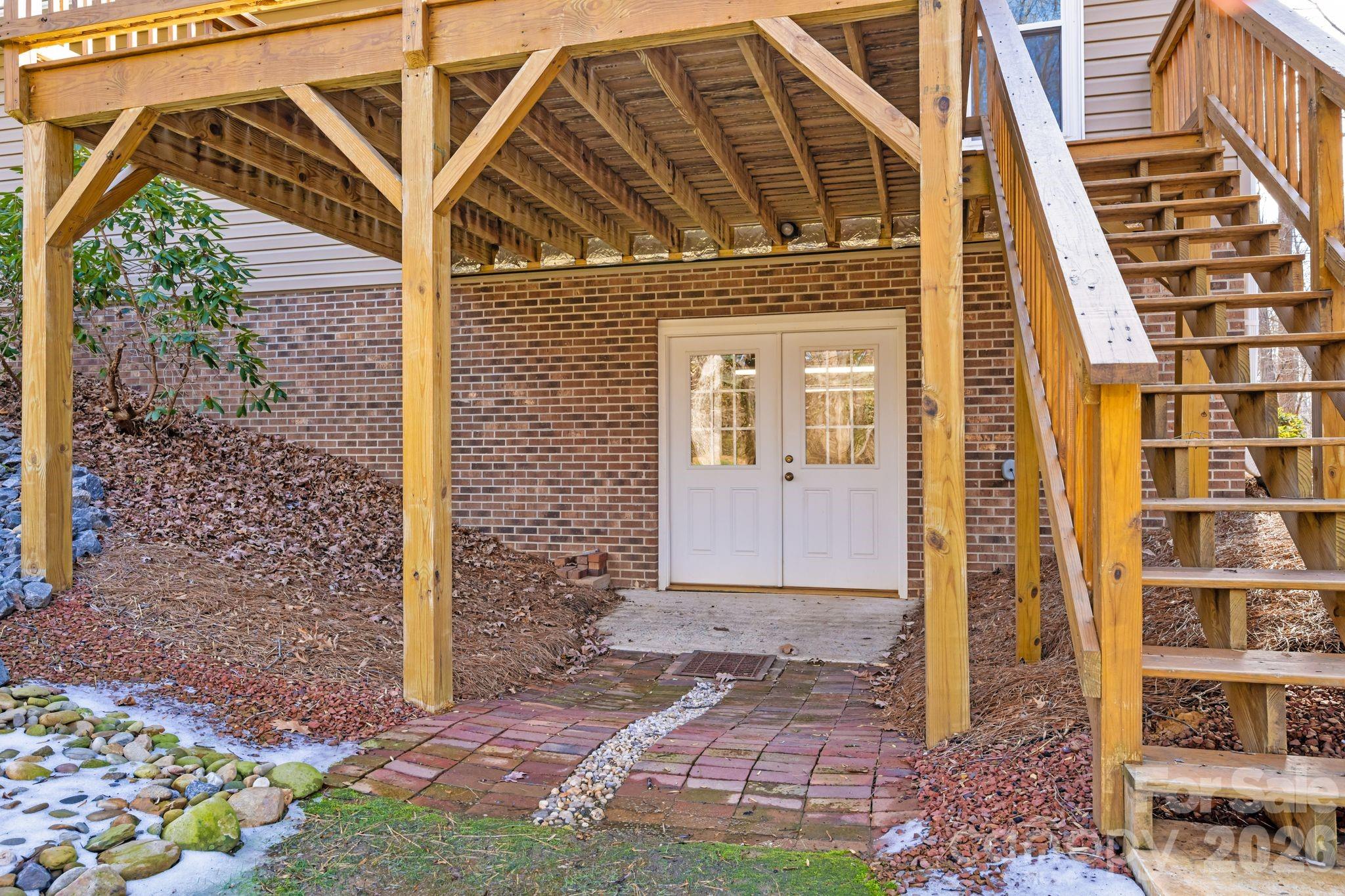 109 Normandy Avenue Property Photo 42