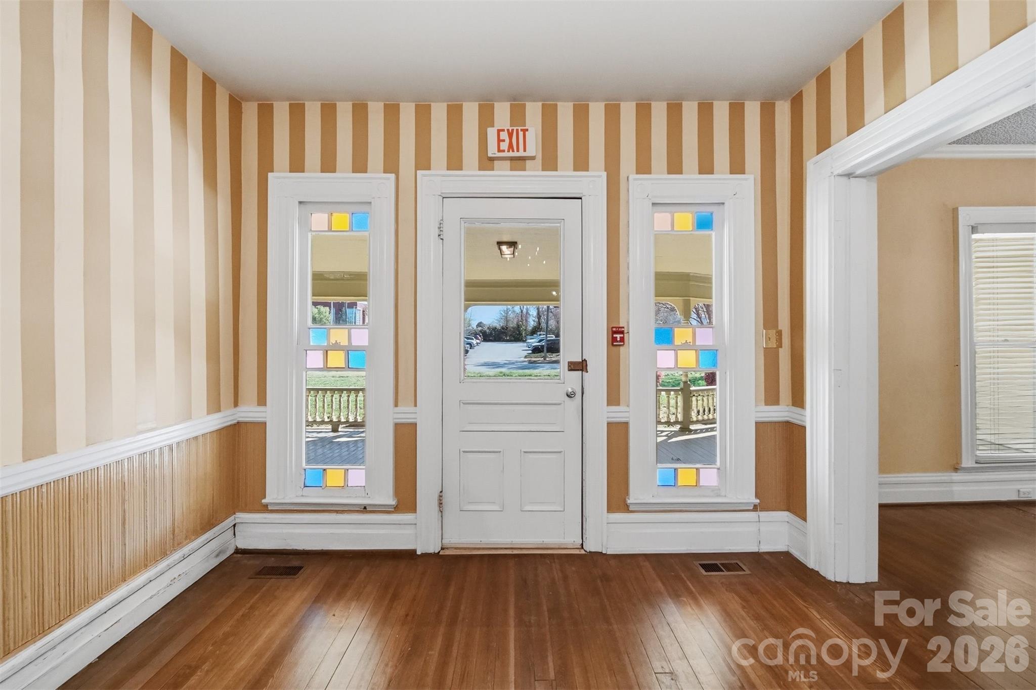 121 5th Avenue Property Photo 3