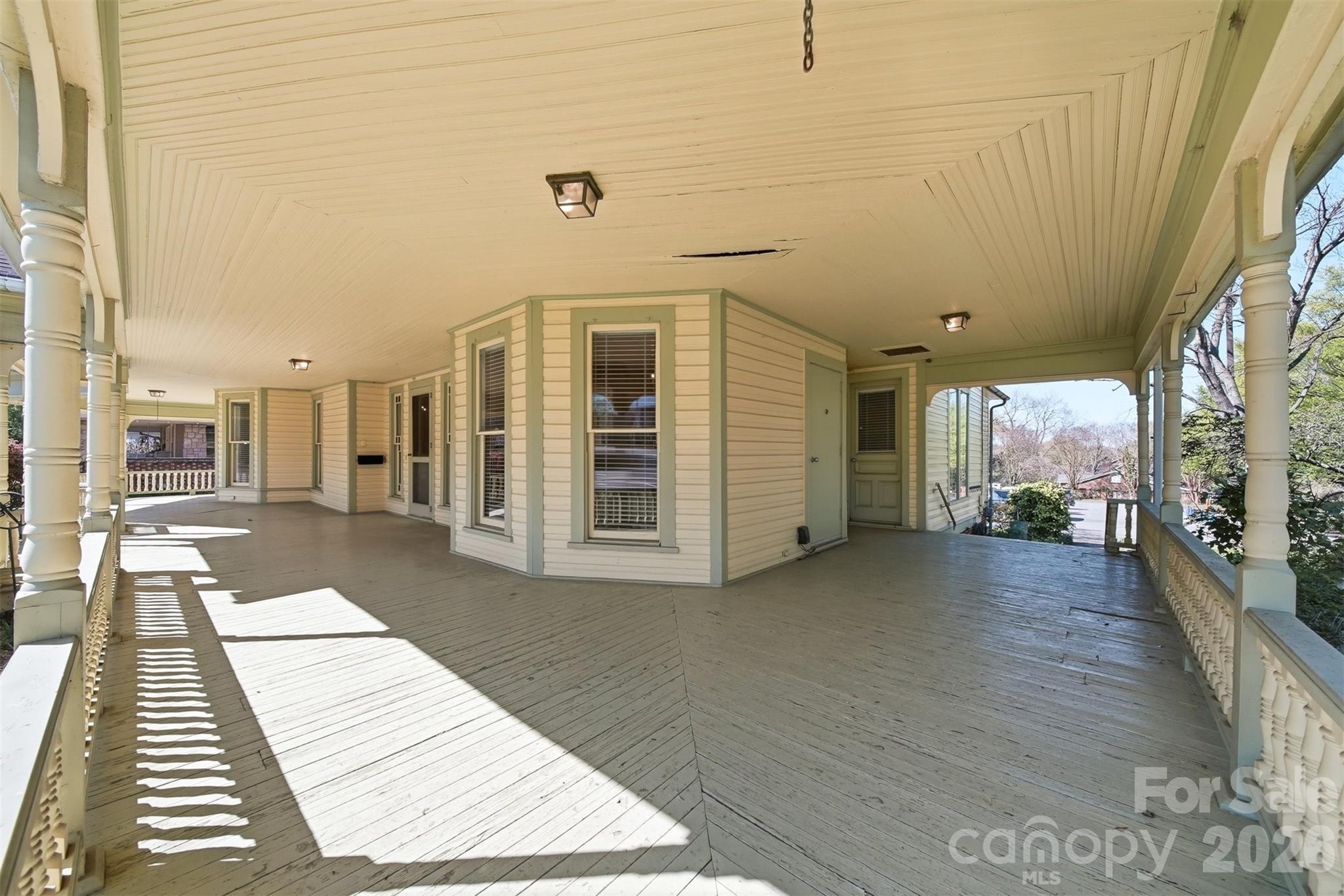 121 5th Avenue Property Photo 36