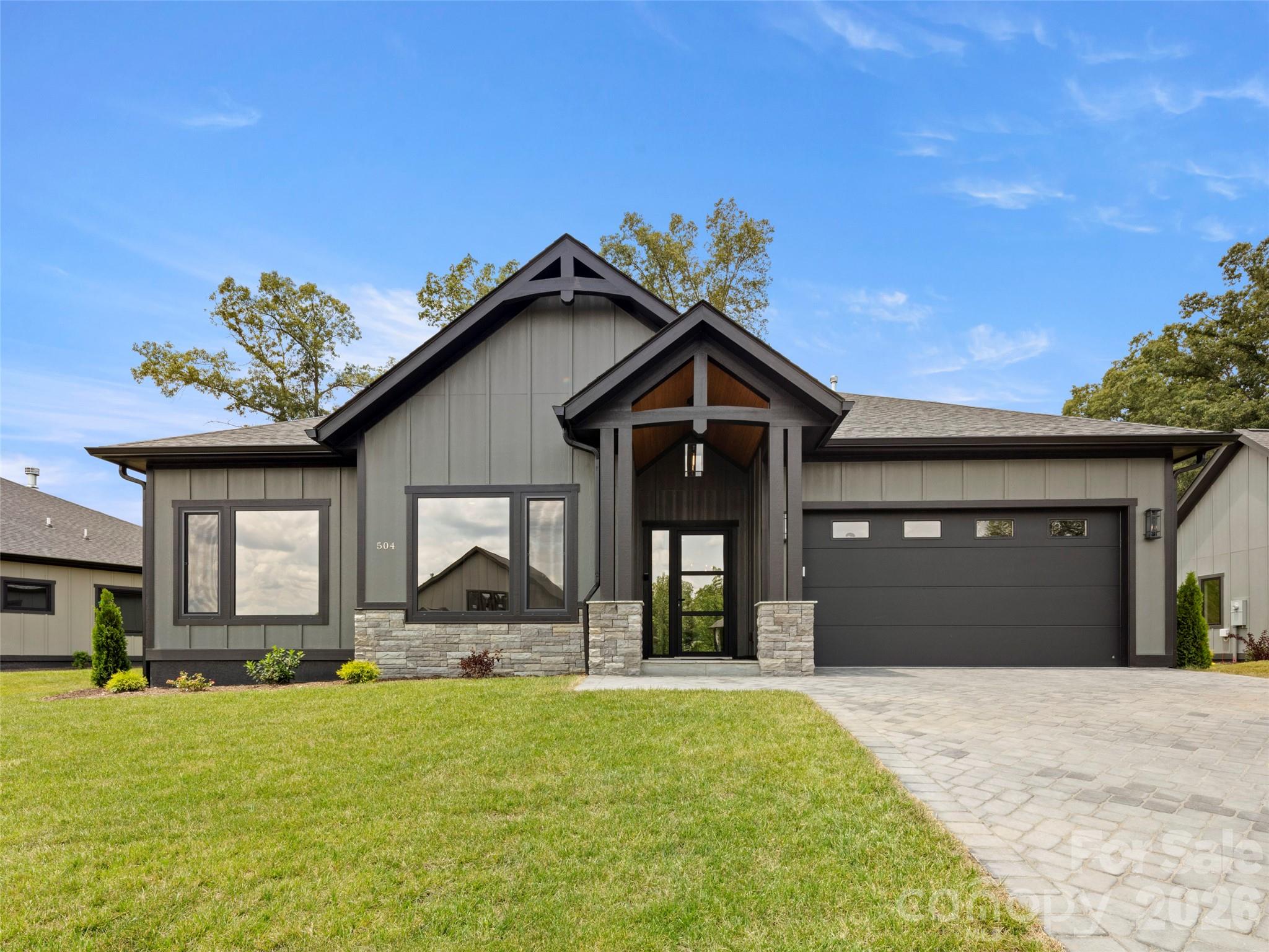 504 Blue River Drive Property Photo 1
